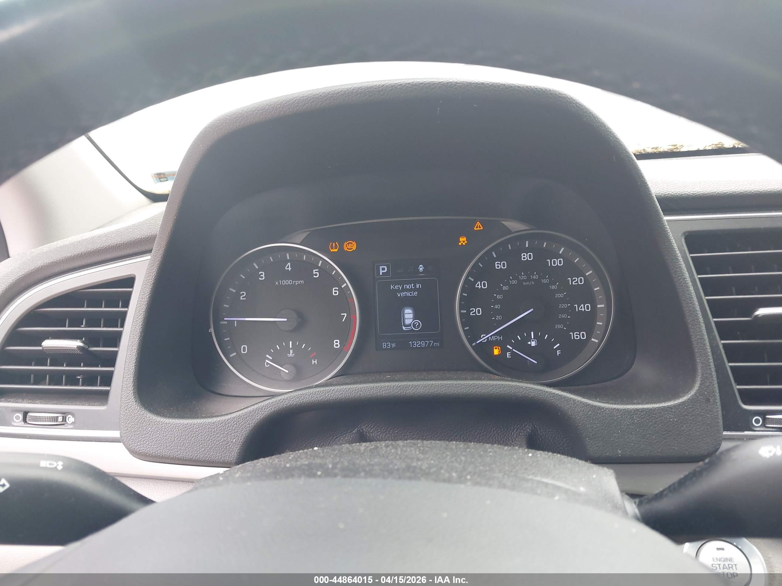 HYUNDAI ELANTRA image 7
