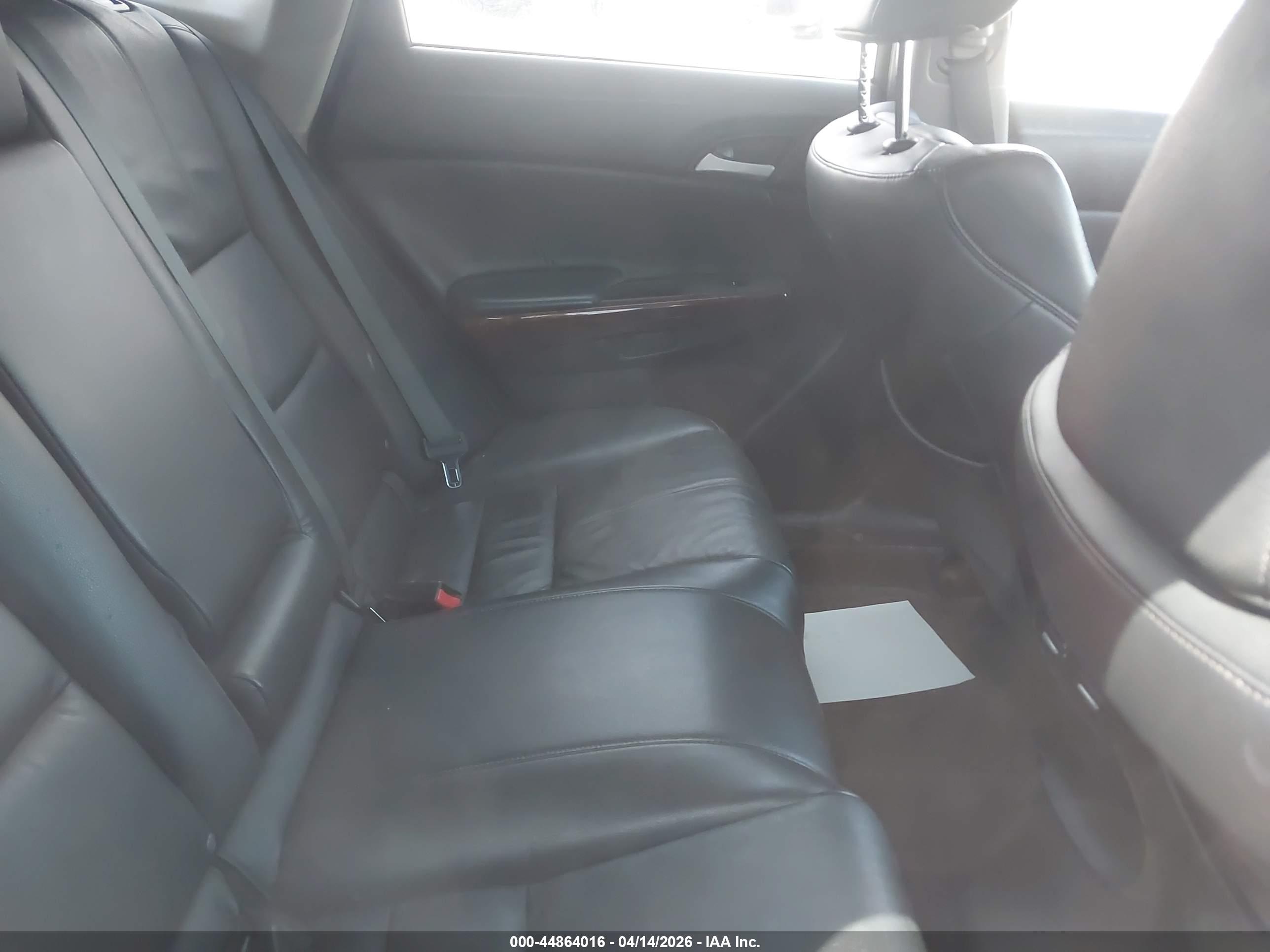 HONDA CROSSTOUR image 8