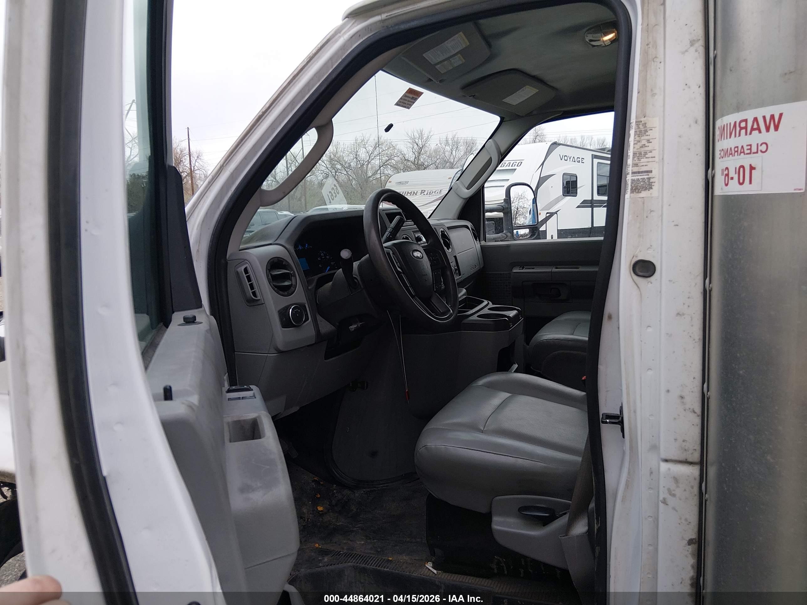 FORD E-350 image 8