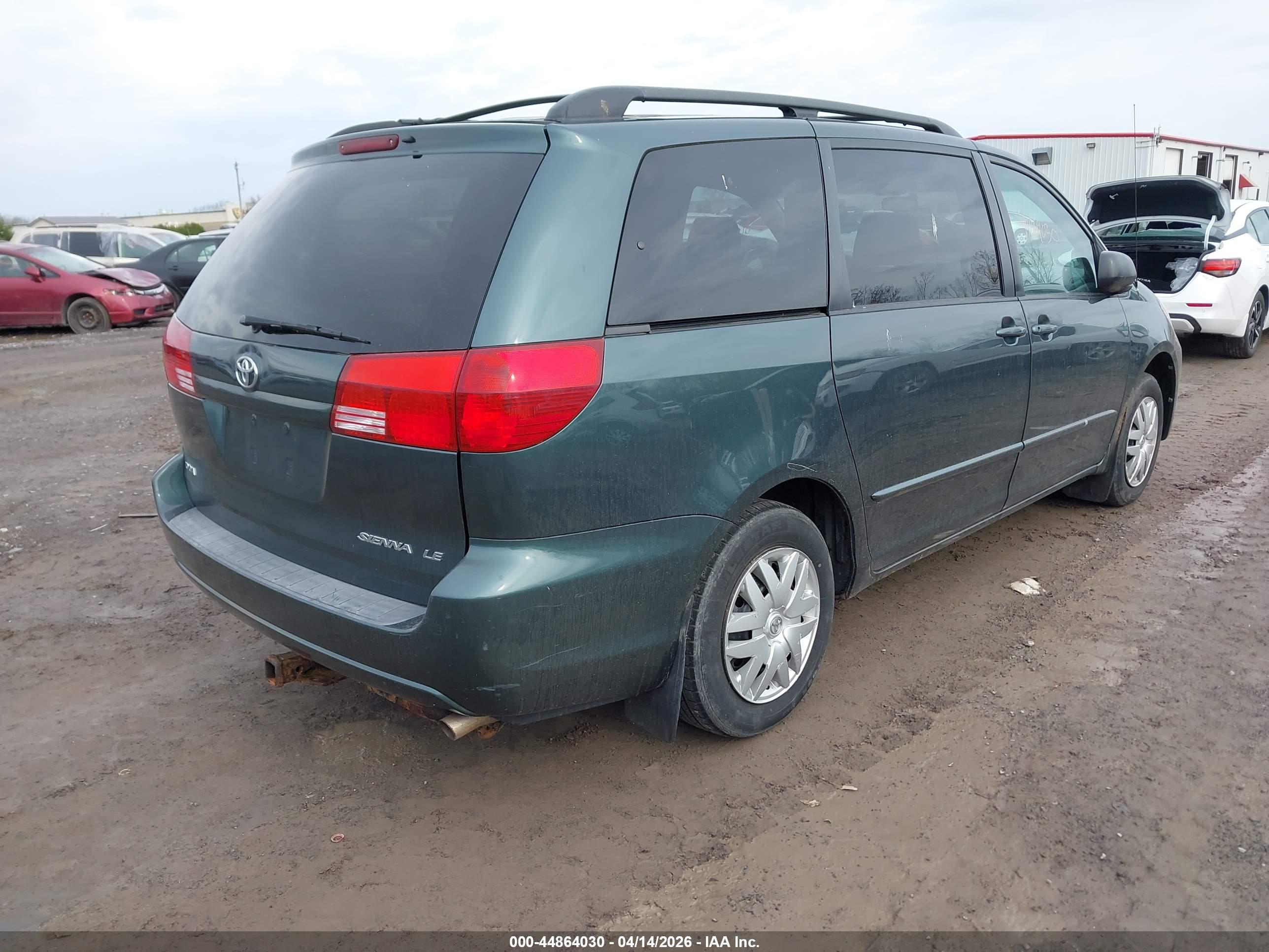 TOYOTA SIENNA image 4