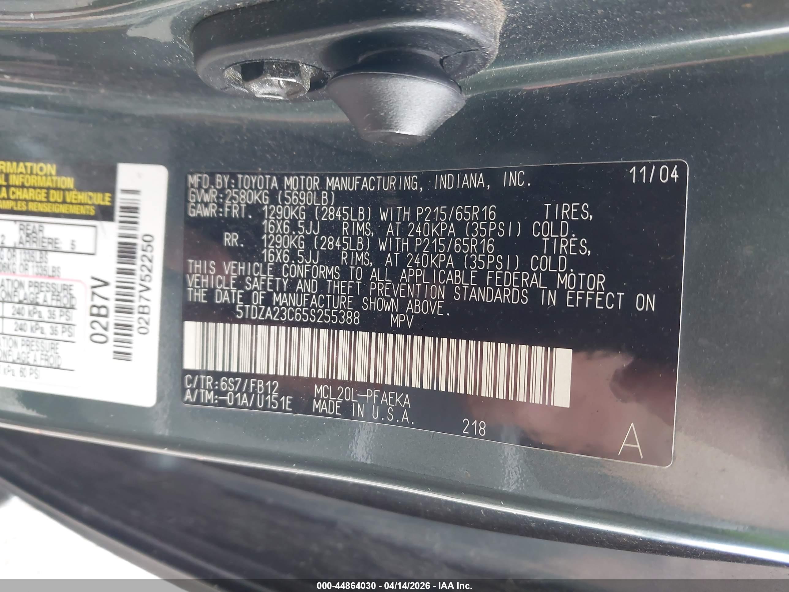 TOYOTA SIENNA image 9