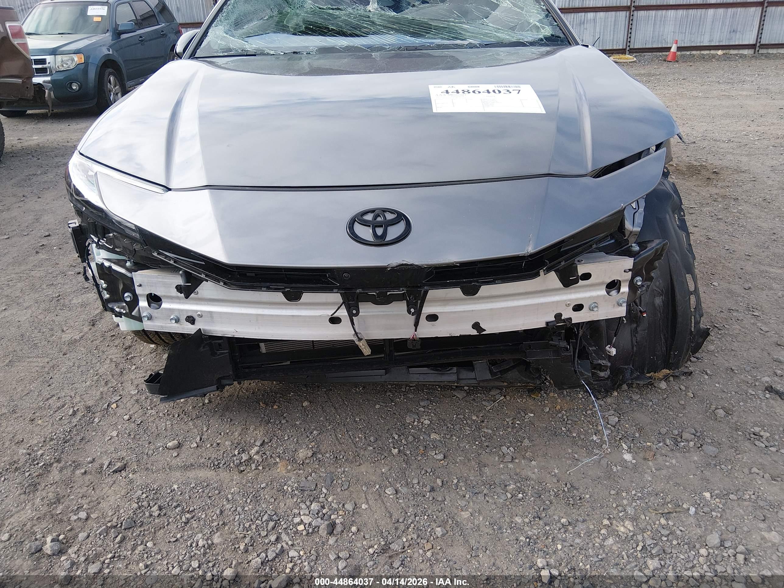 TOYOTA CAMRY image 6