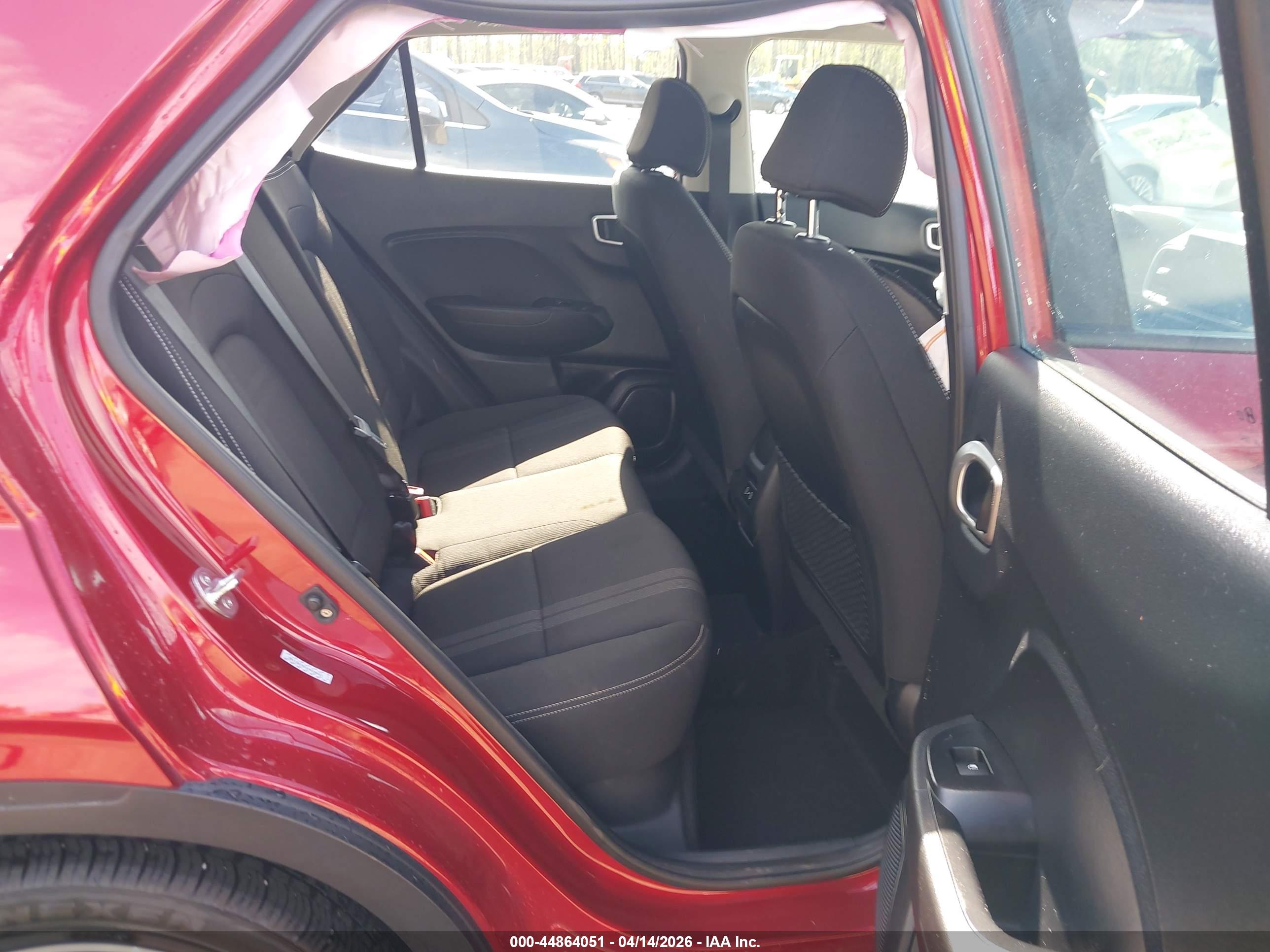 HYUNDAI VENUE image 8