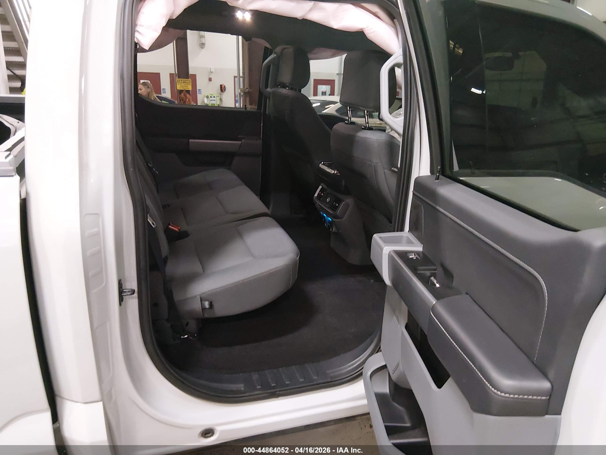 FORD F-150 image 8