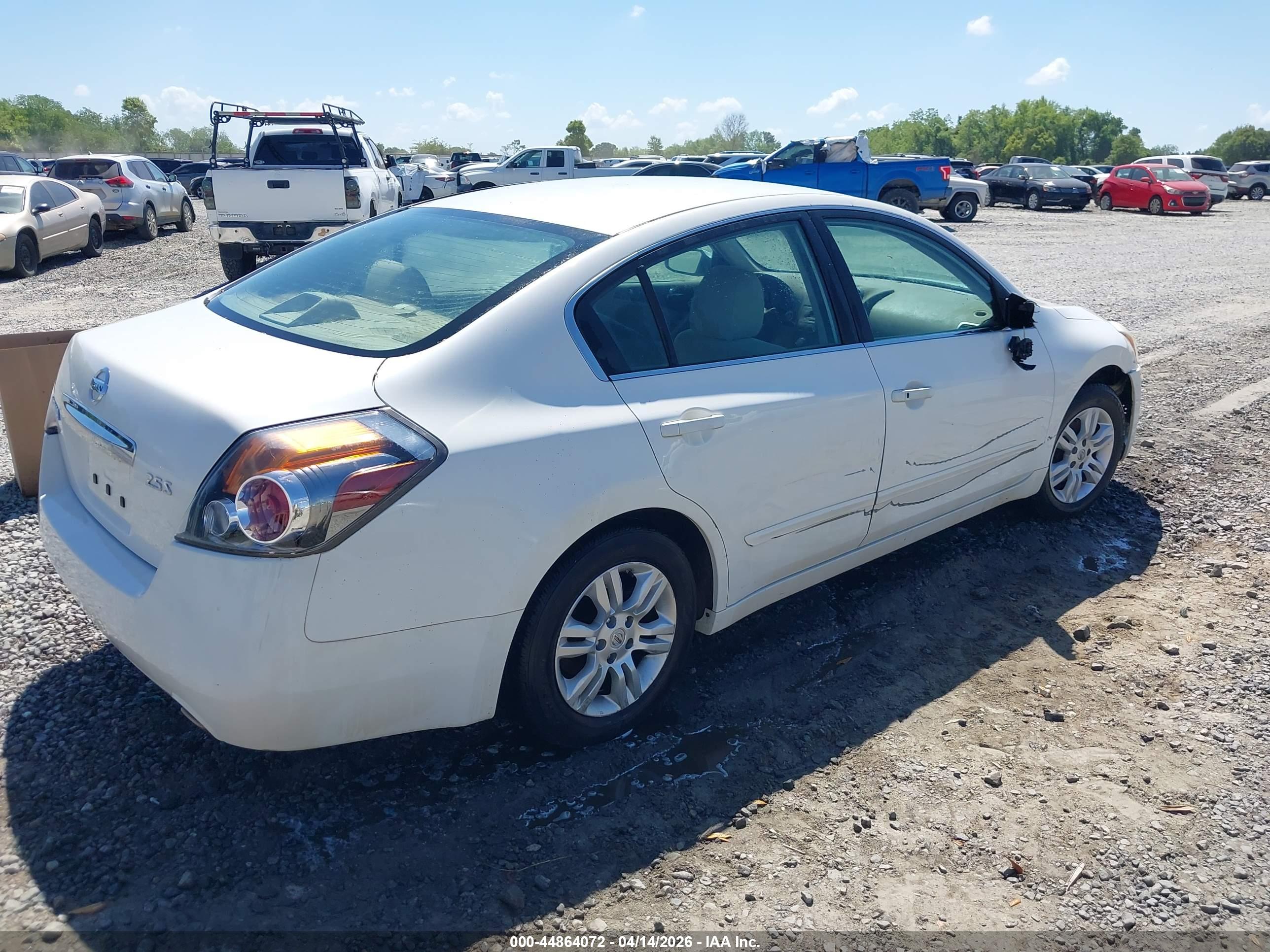 NISSAN ALTIMA image 4