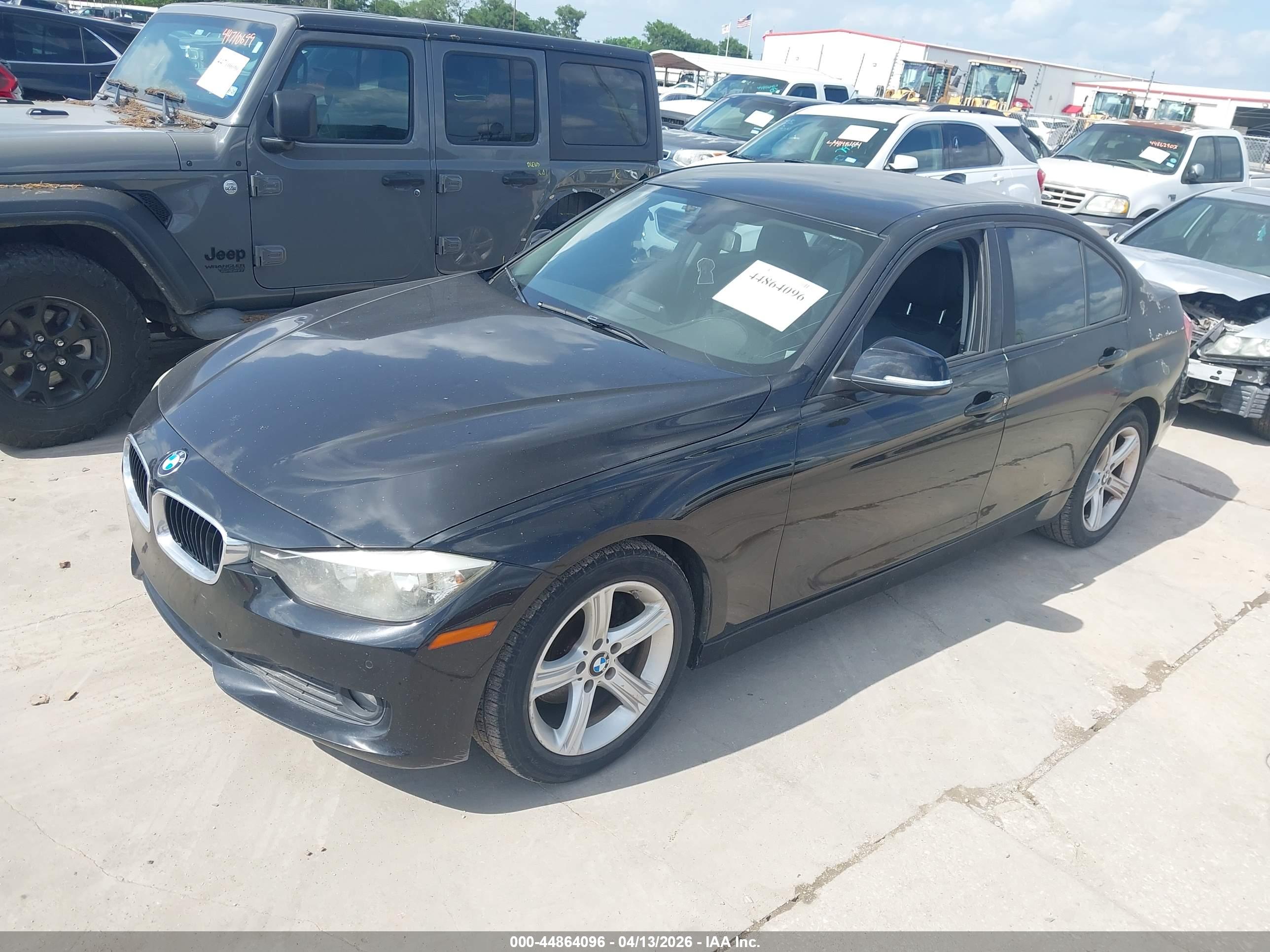 BMW 320I image 2