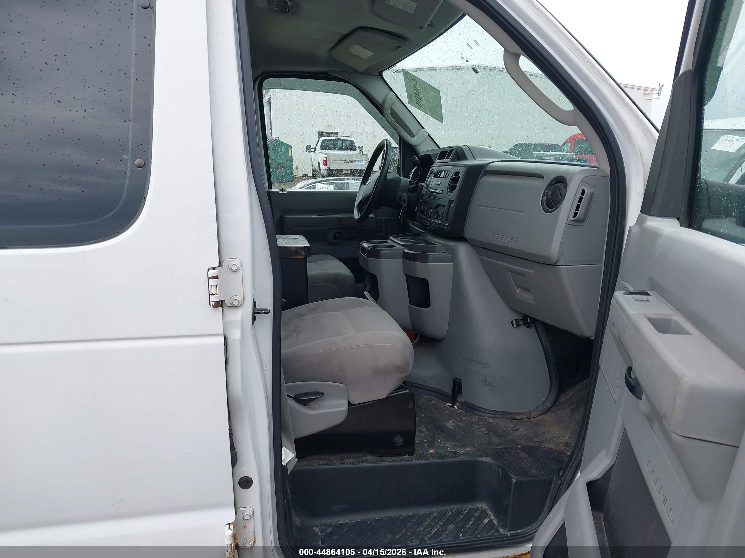 FORD ECONOLINE image 5