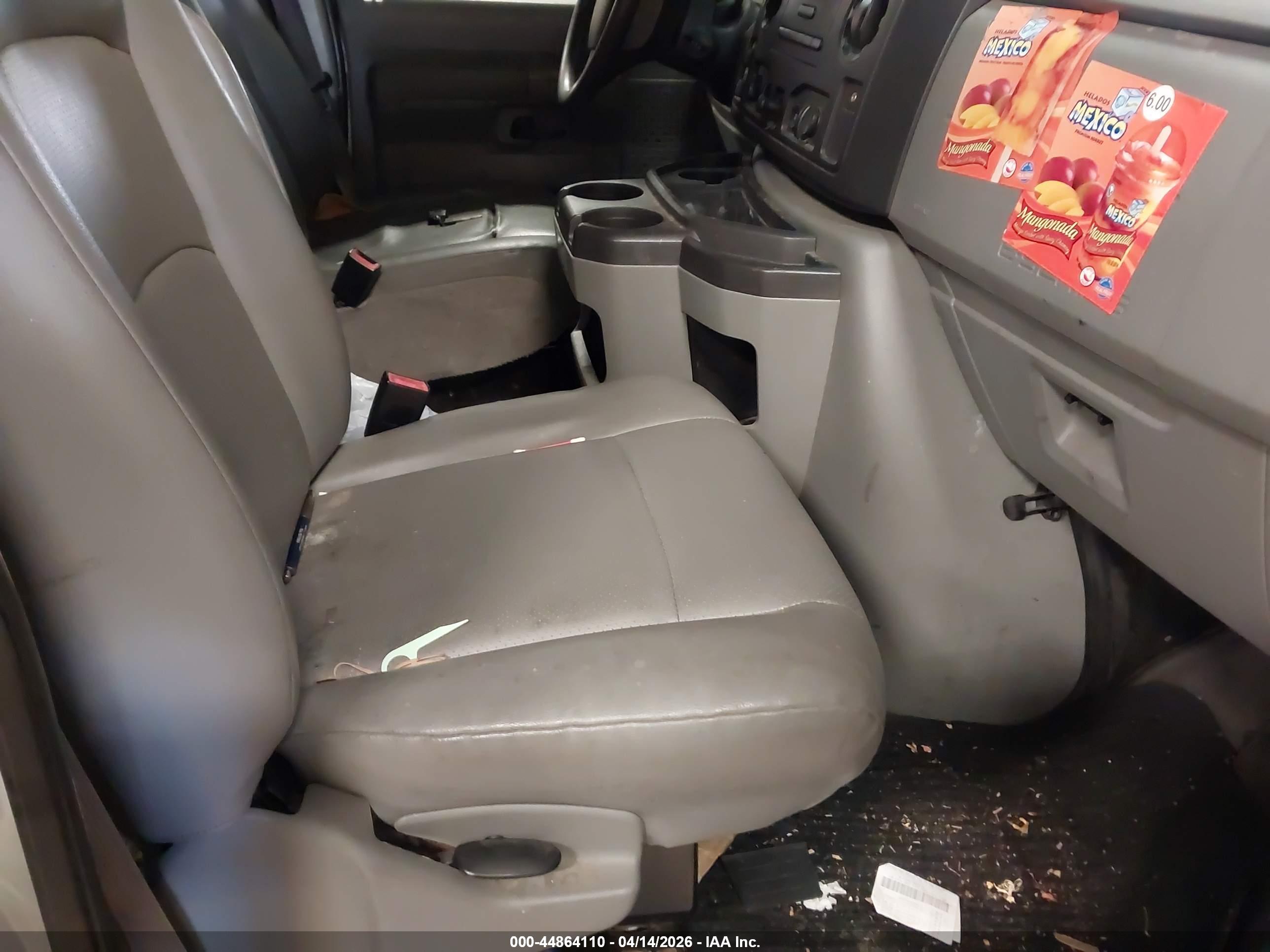 FORD E-150 image 5