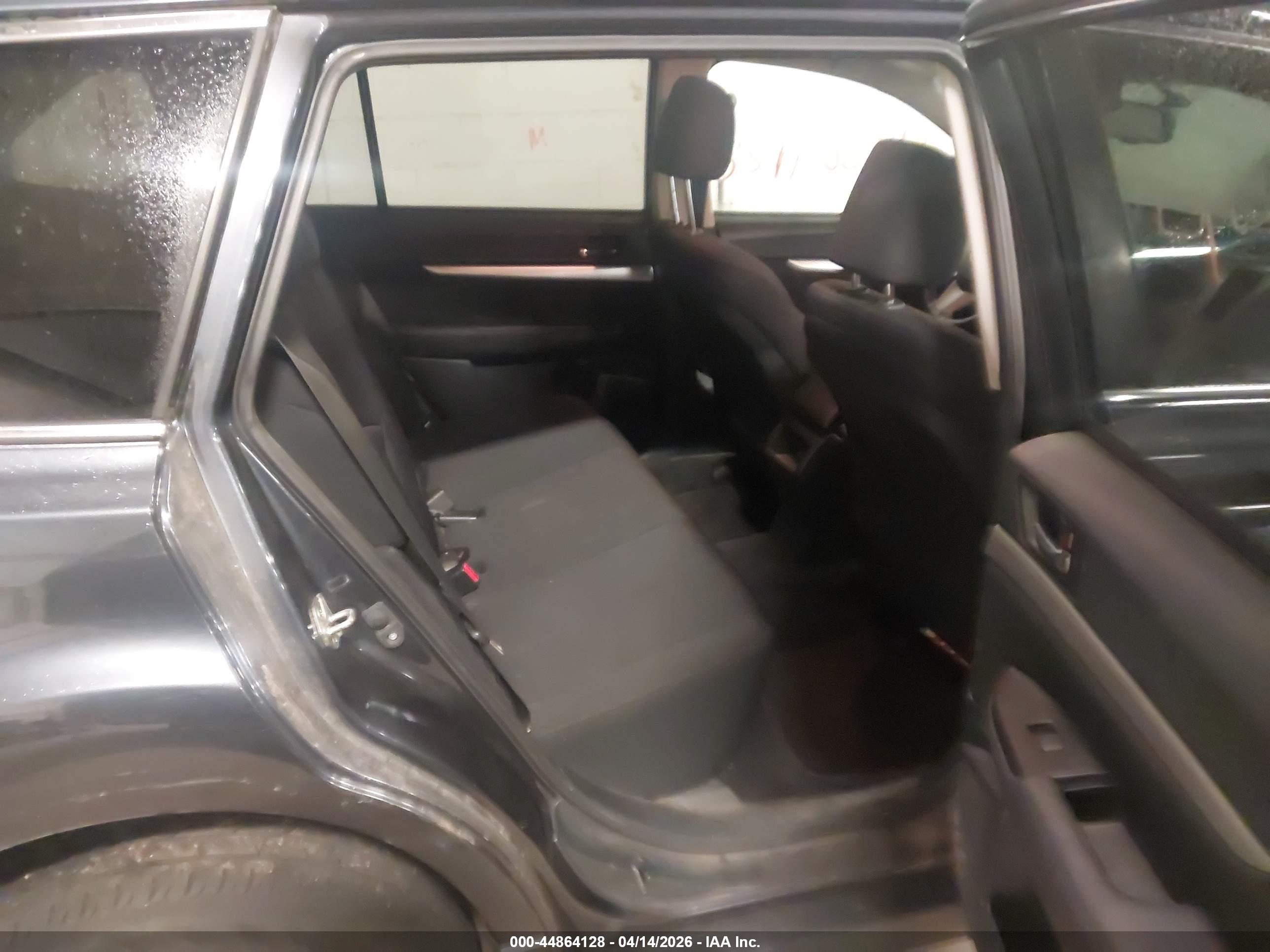 SUBARU OUTBACK image 8