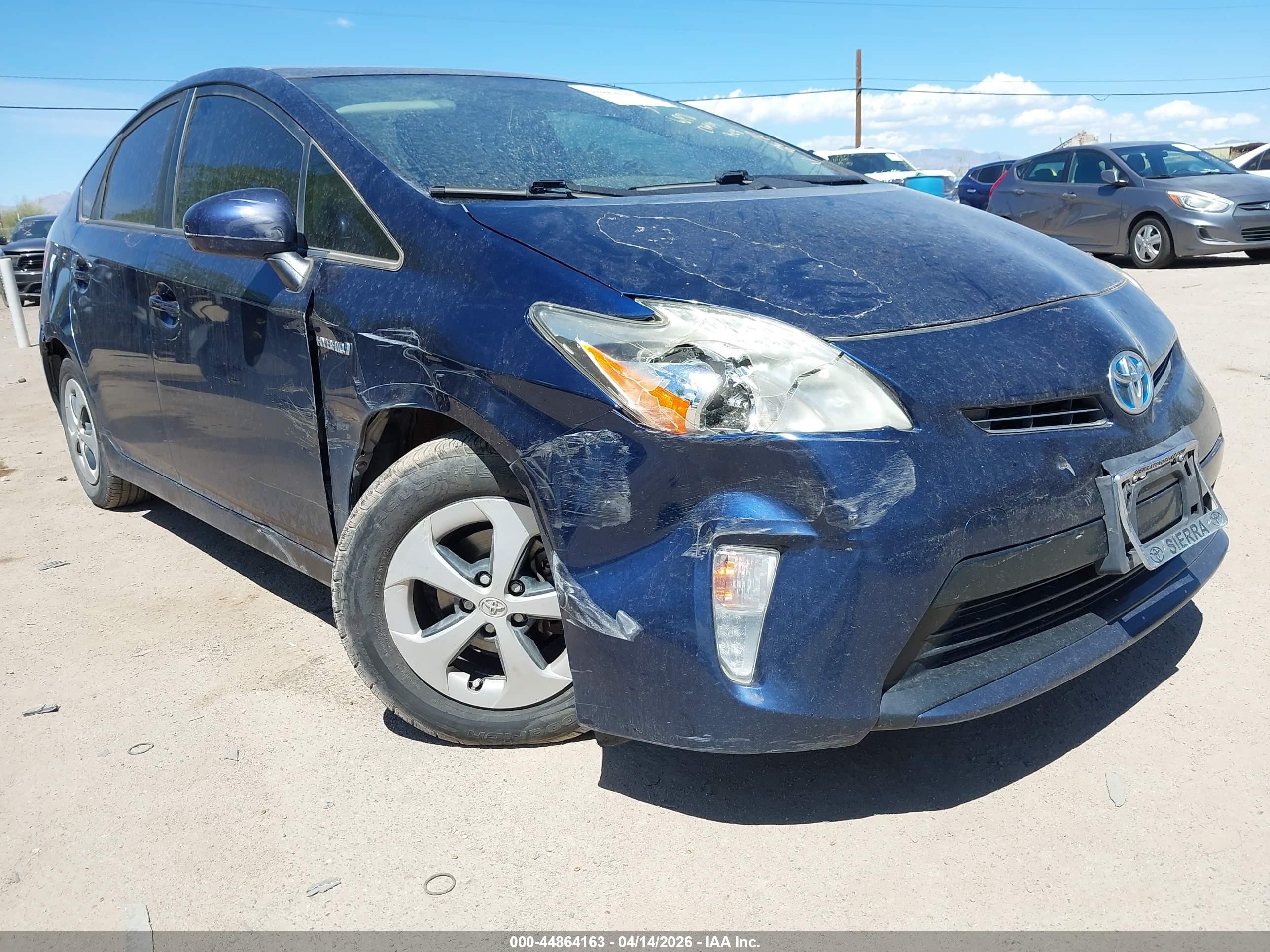 TOYOTA PRIUS image 6