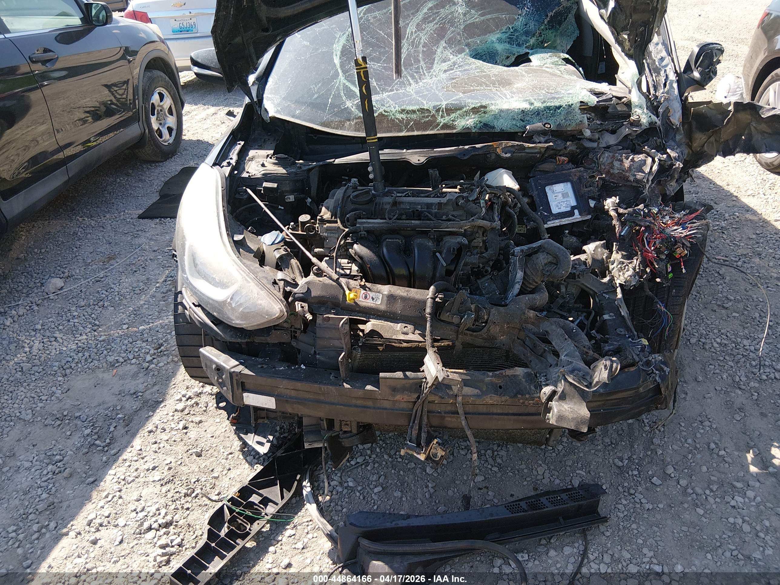 HYUNDAI ELANTRA image 10