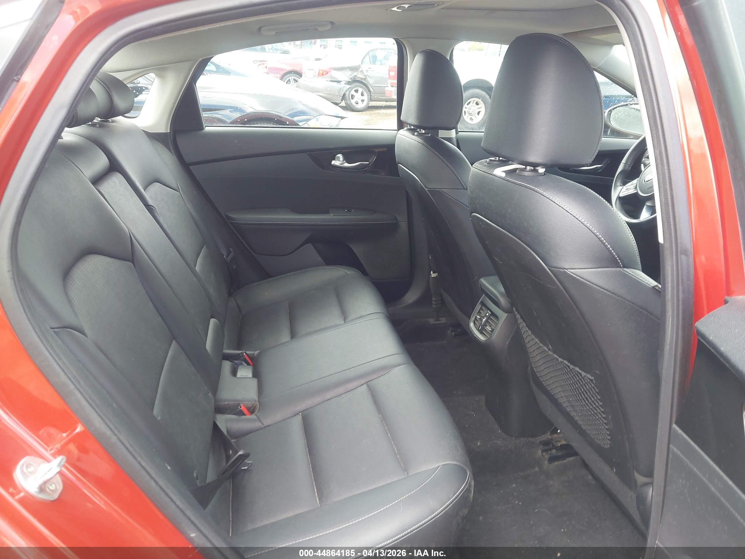 KIA FORTE image 8