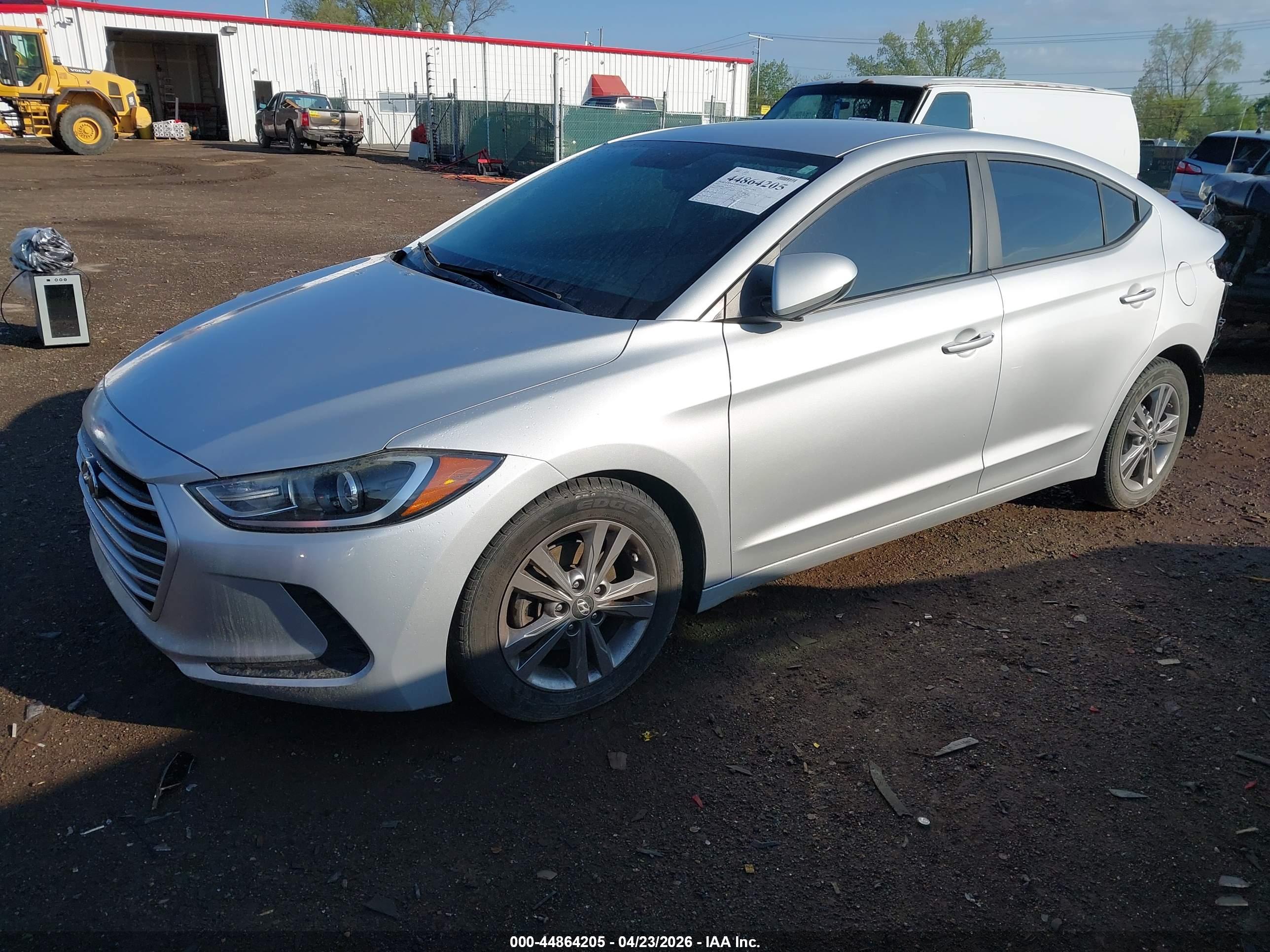 HYUNDAI ELANTRA image 2
