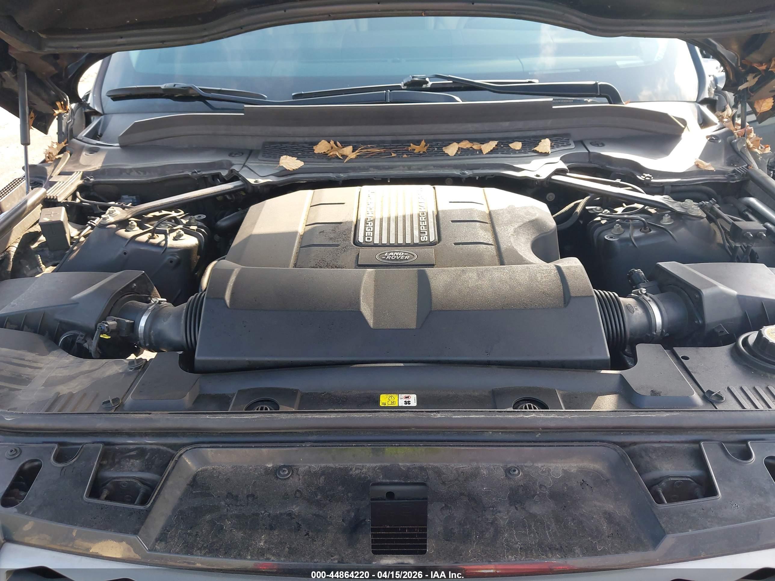LAND ROVER image 10