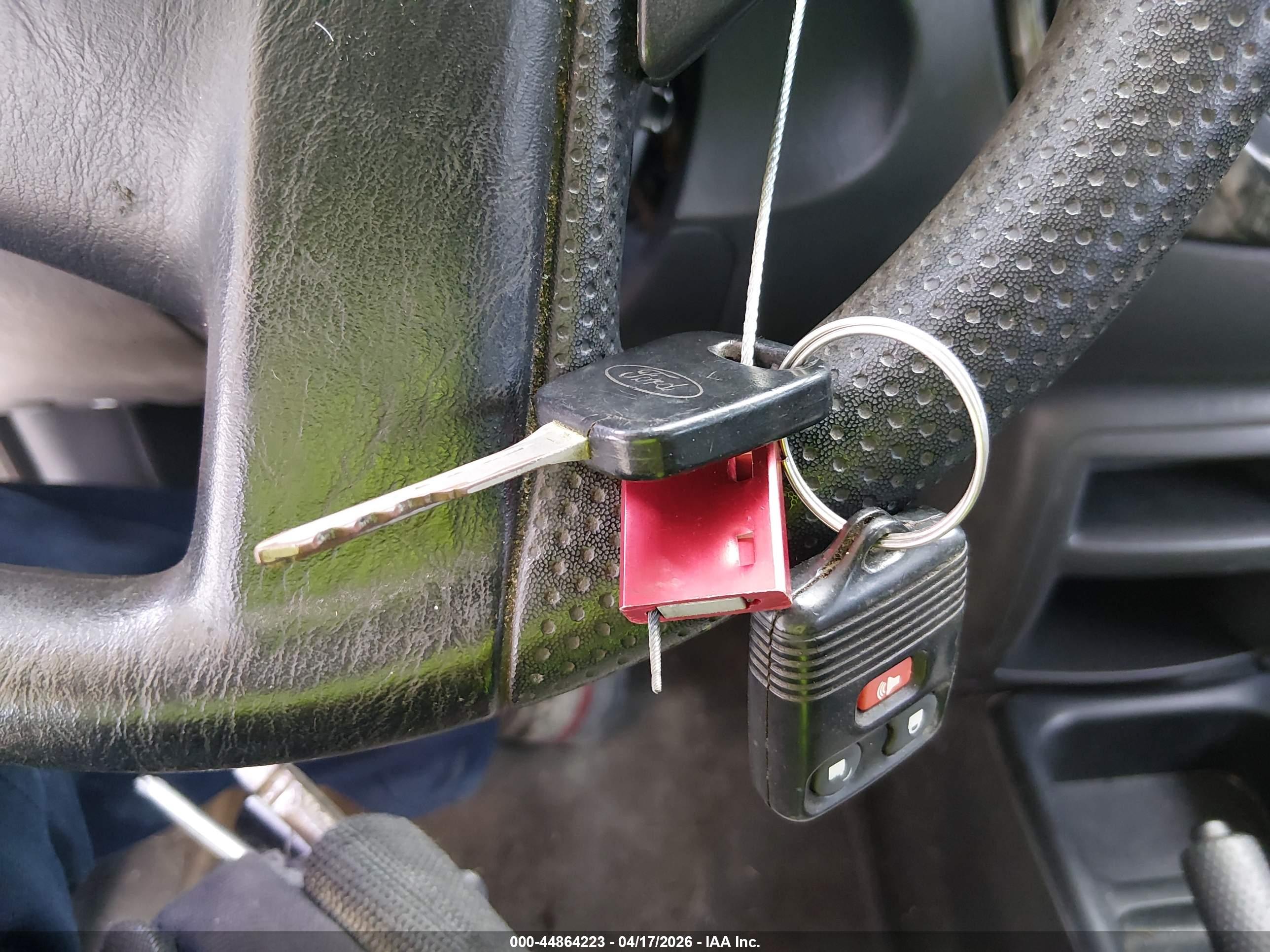FORD ESCAPE image 11