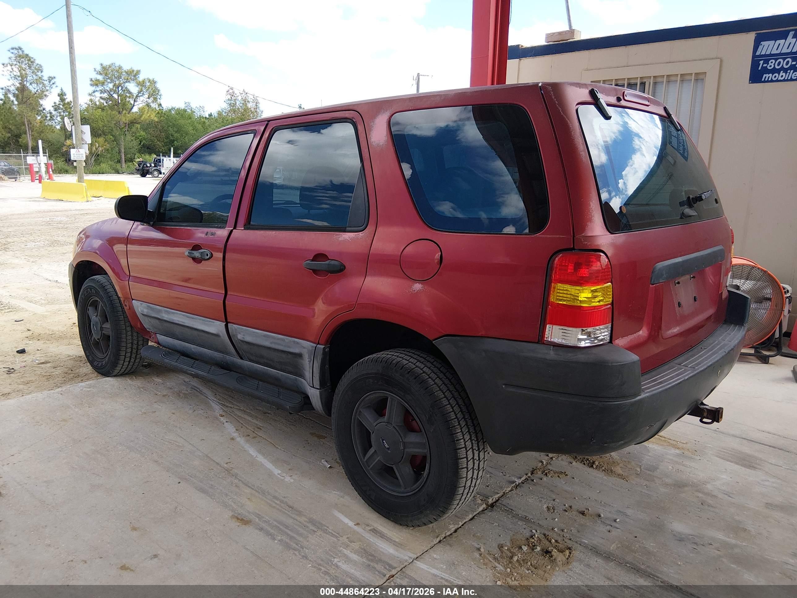 FORD ESCAPE image 3