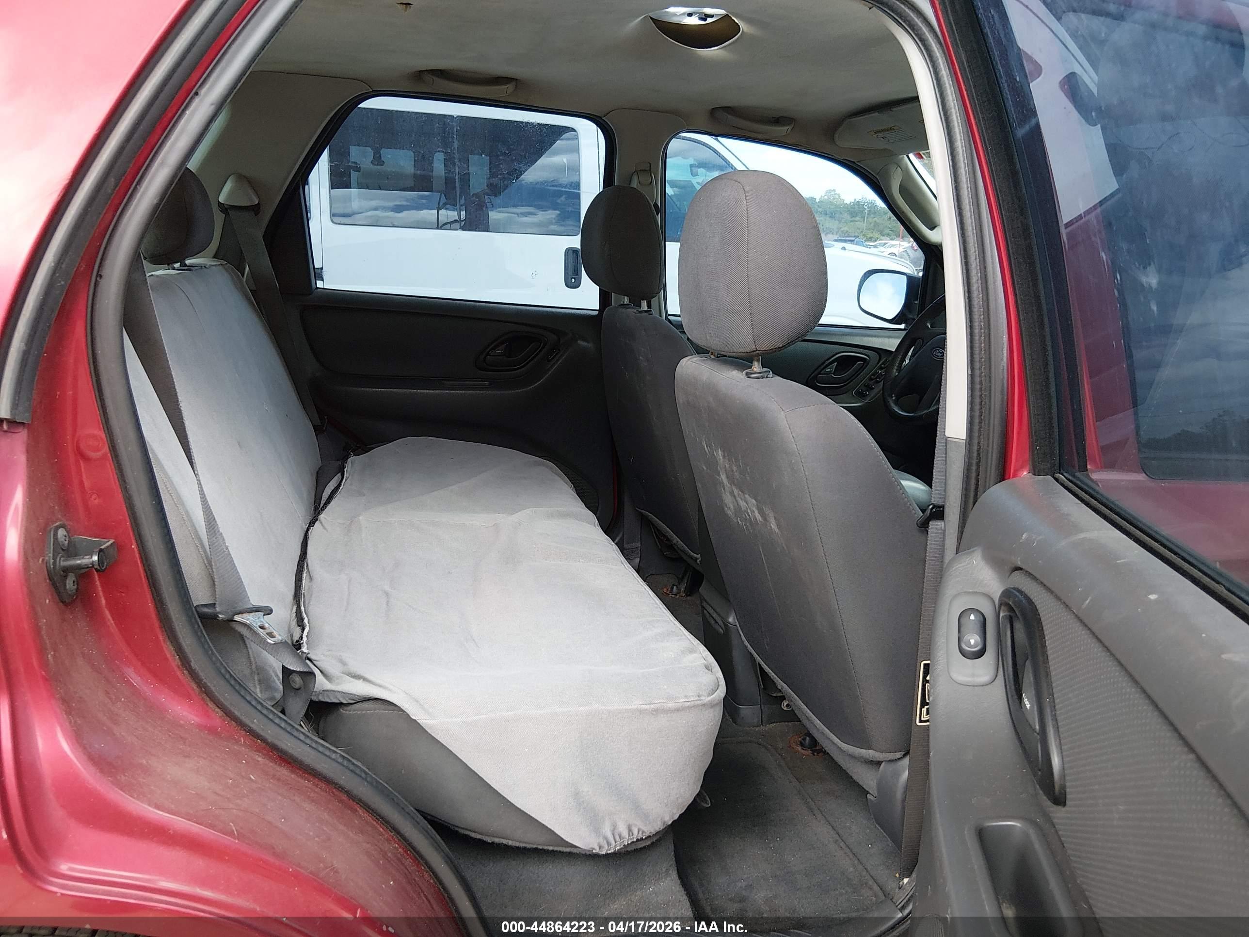 FORD ESCAPE image 8