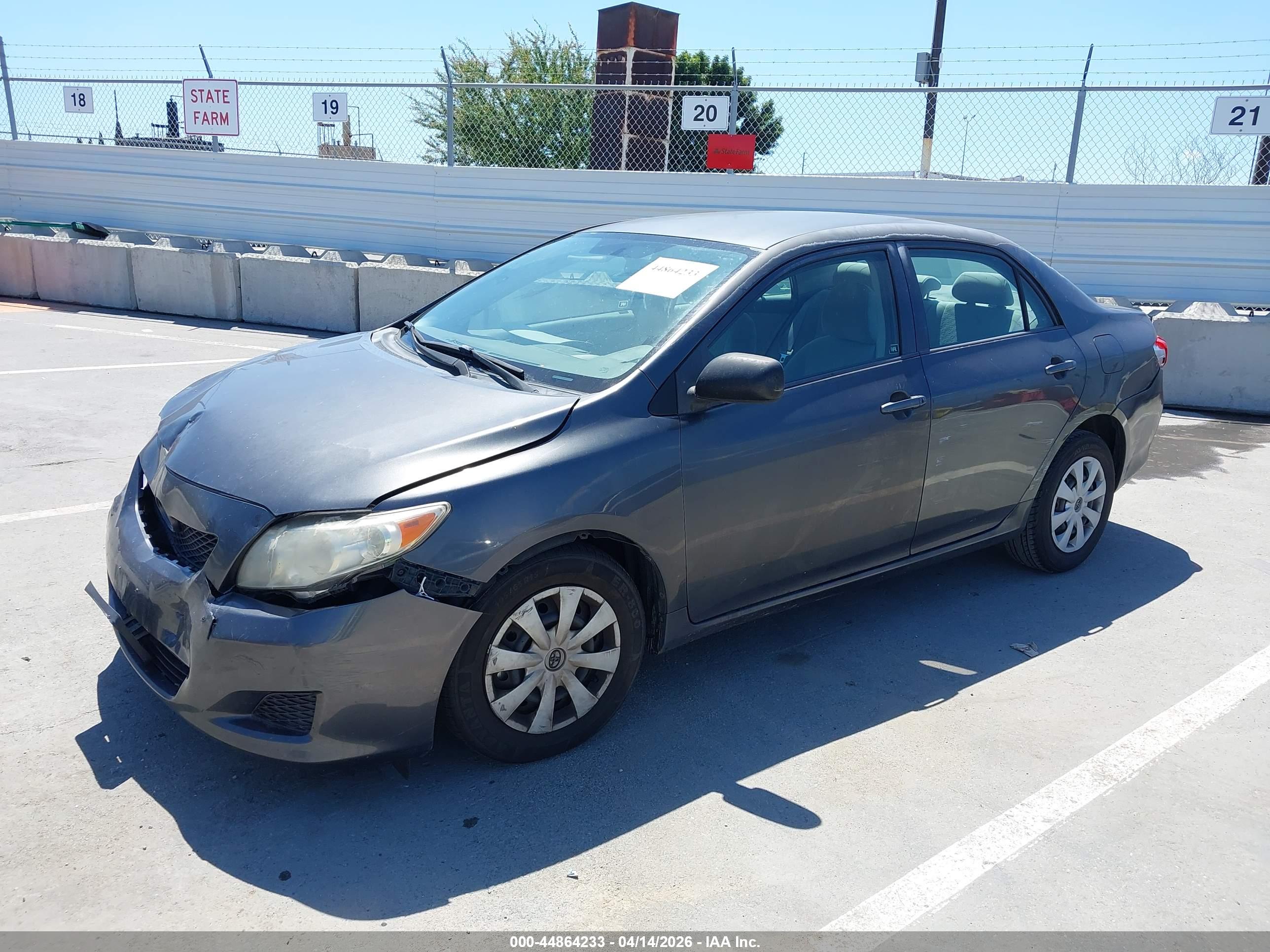 TOYOTA COROLLA image 2