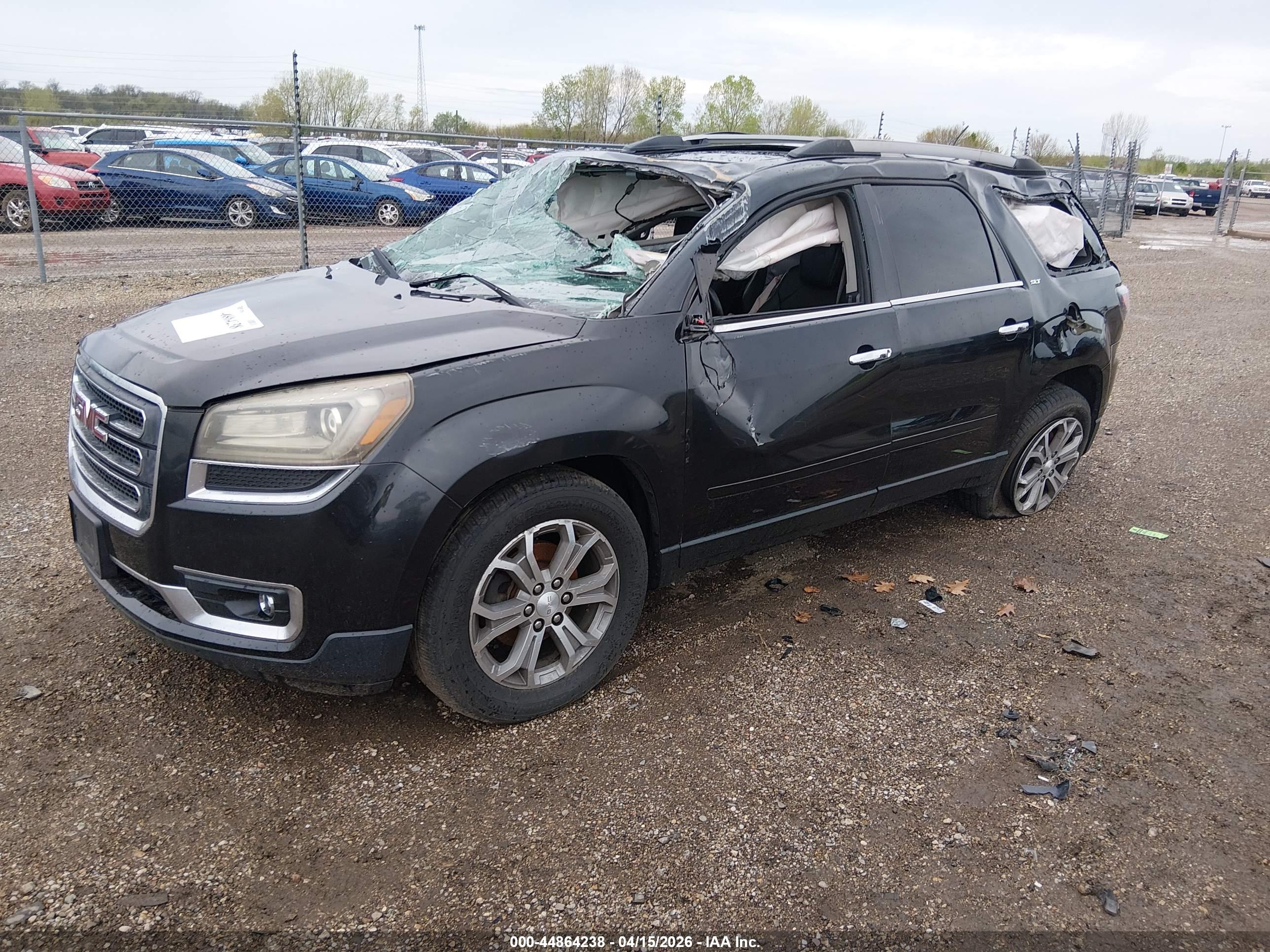 GMC ACADIA image 2