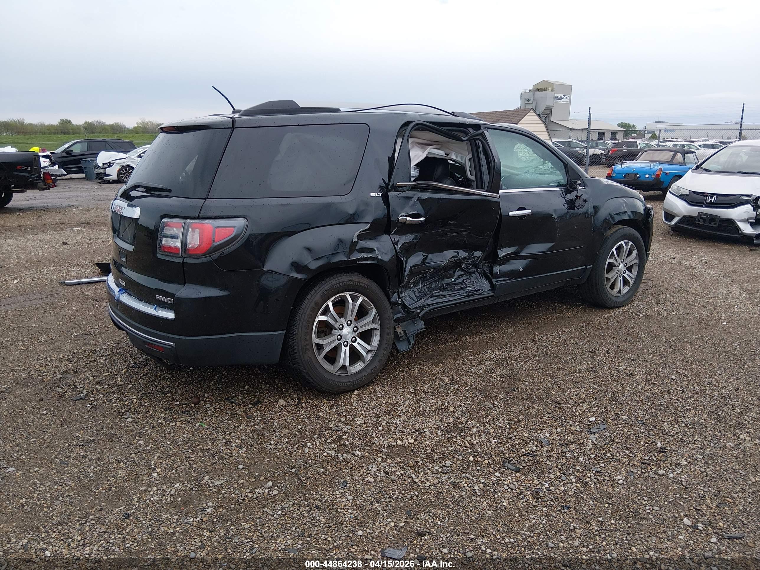 GMC ACADIA image 4