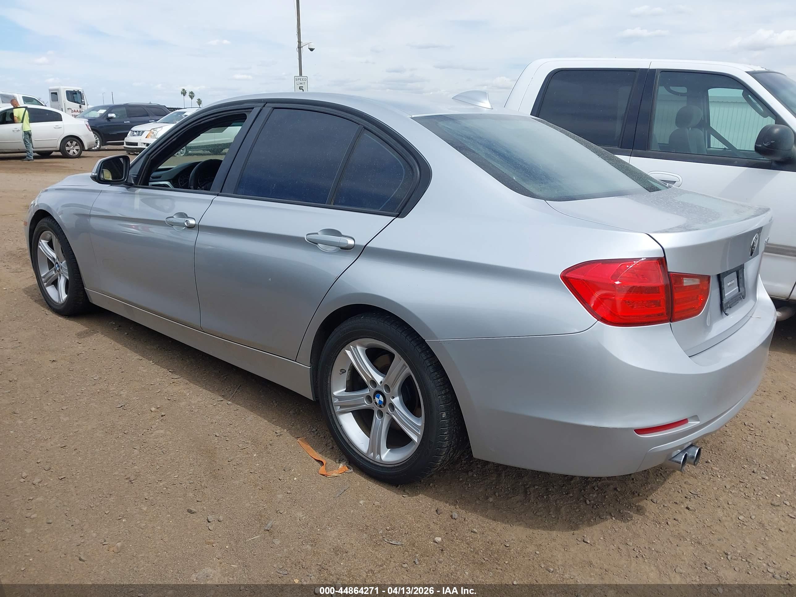 BMW 328I image 3