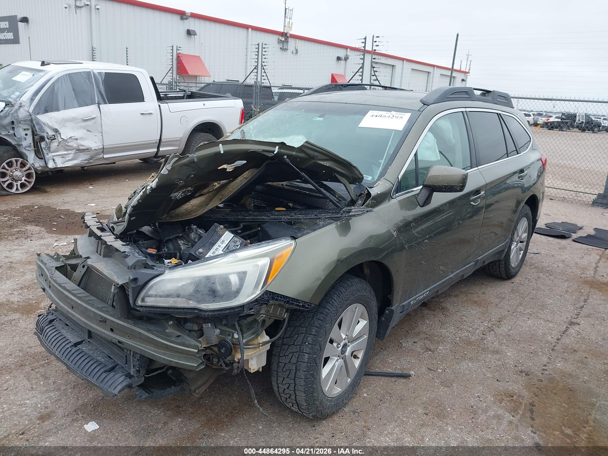 SUBARU OUTBACK image 2