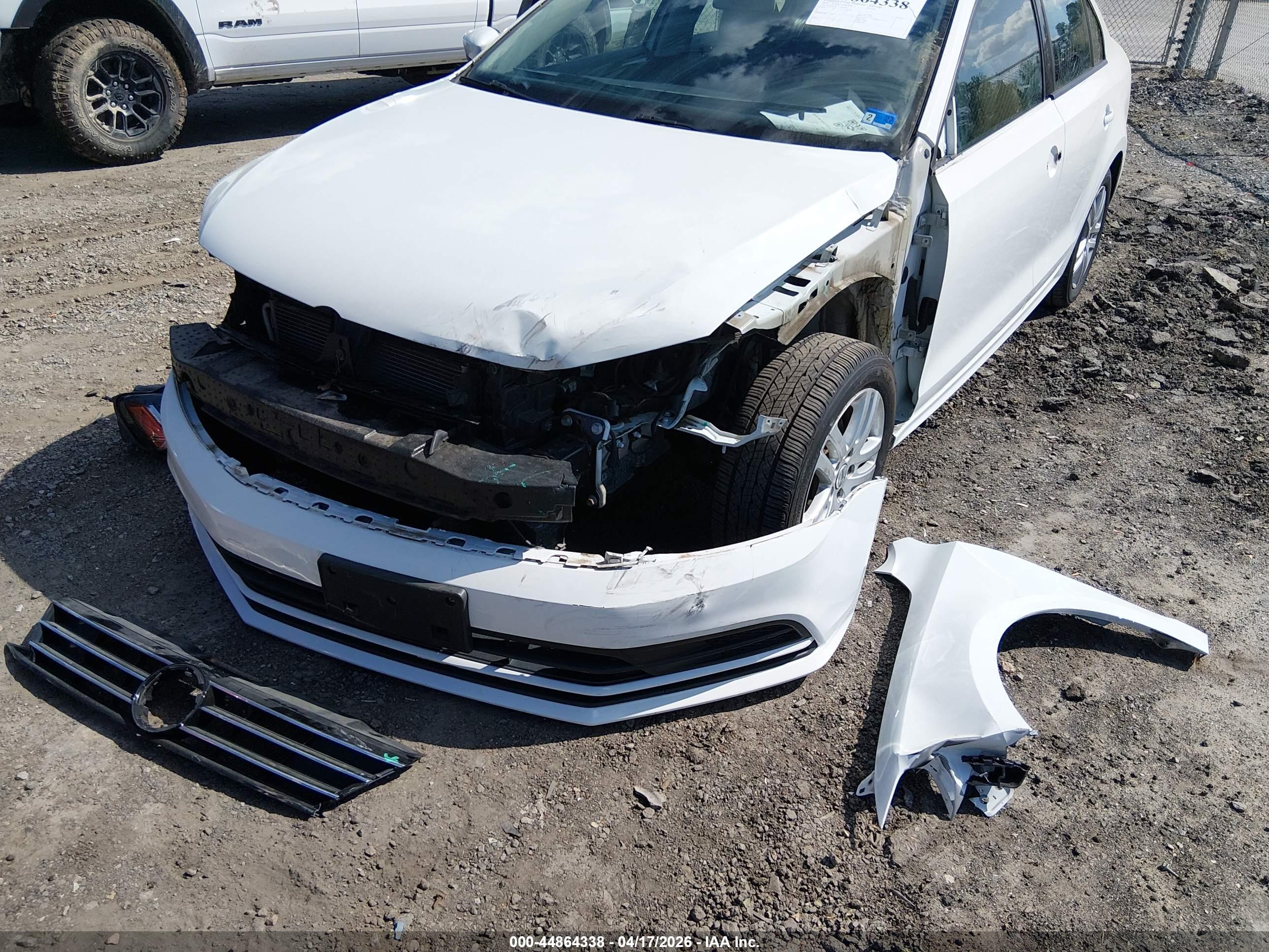 VOLKSWAGEN JETTA image 6