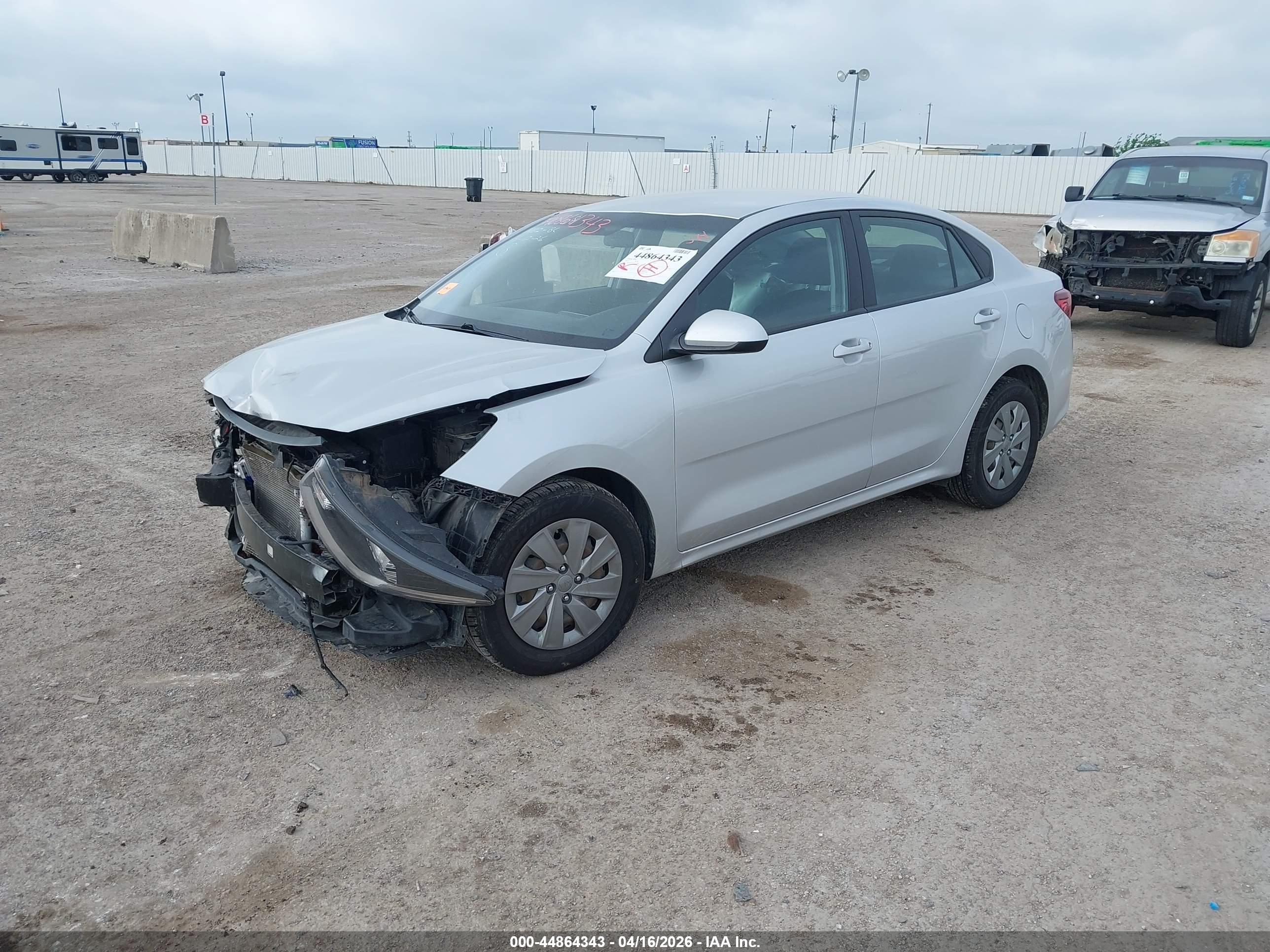 KIA RIO image 2