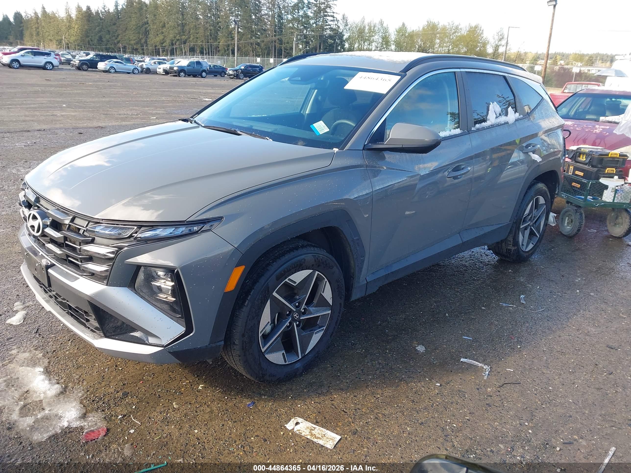 HYUNDAI TUCSON image 2