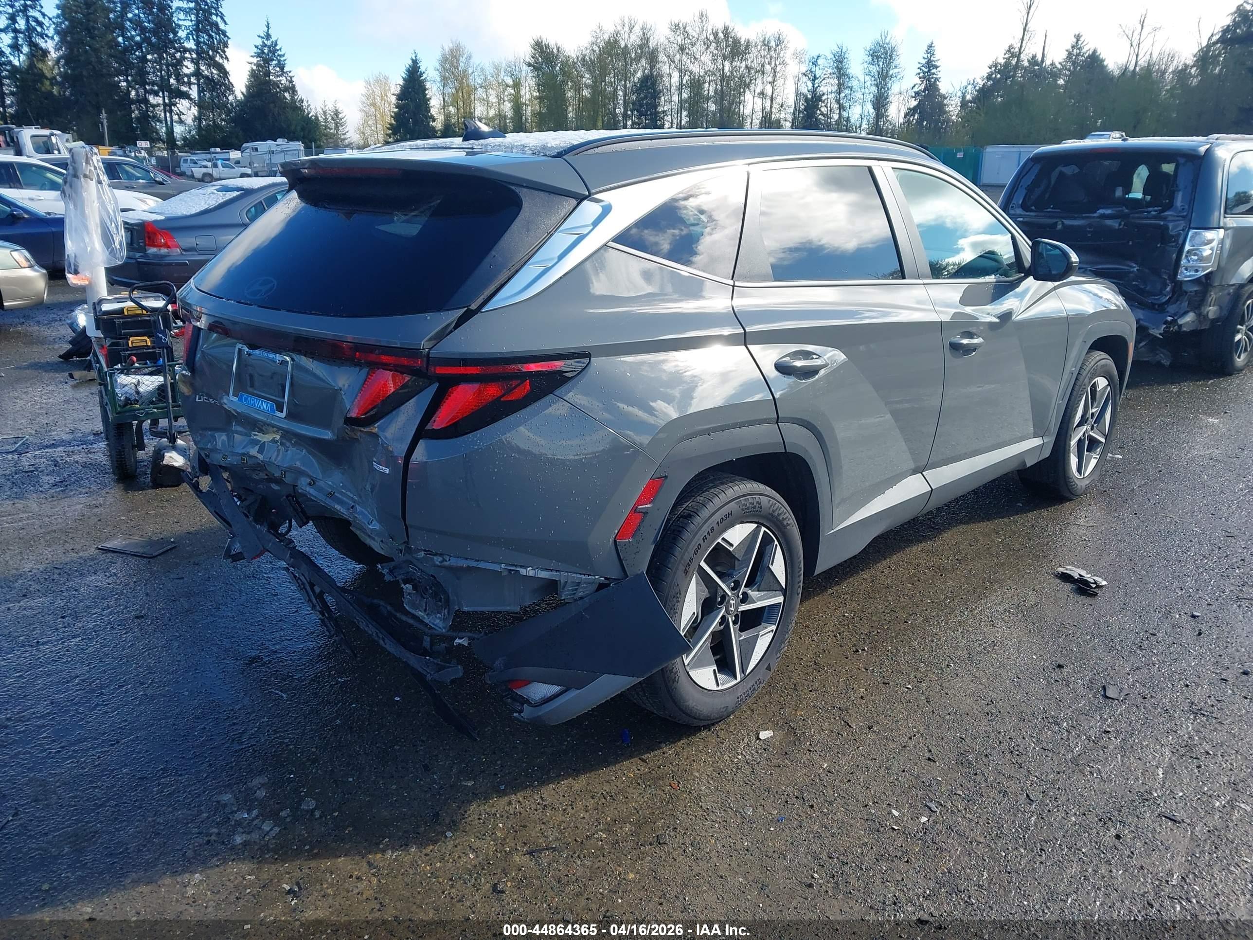 HYUNDAI TUCSON image 4