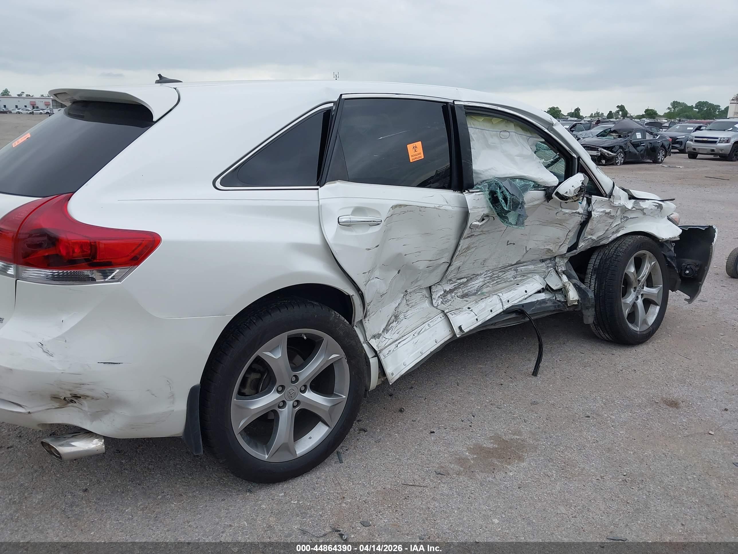 TOYOTA VENZA image 6