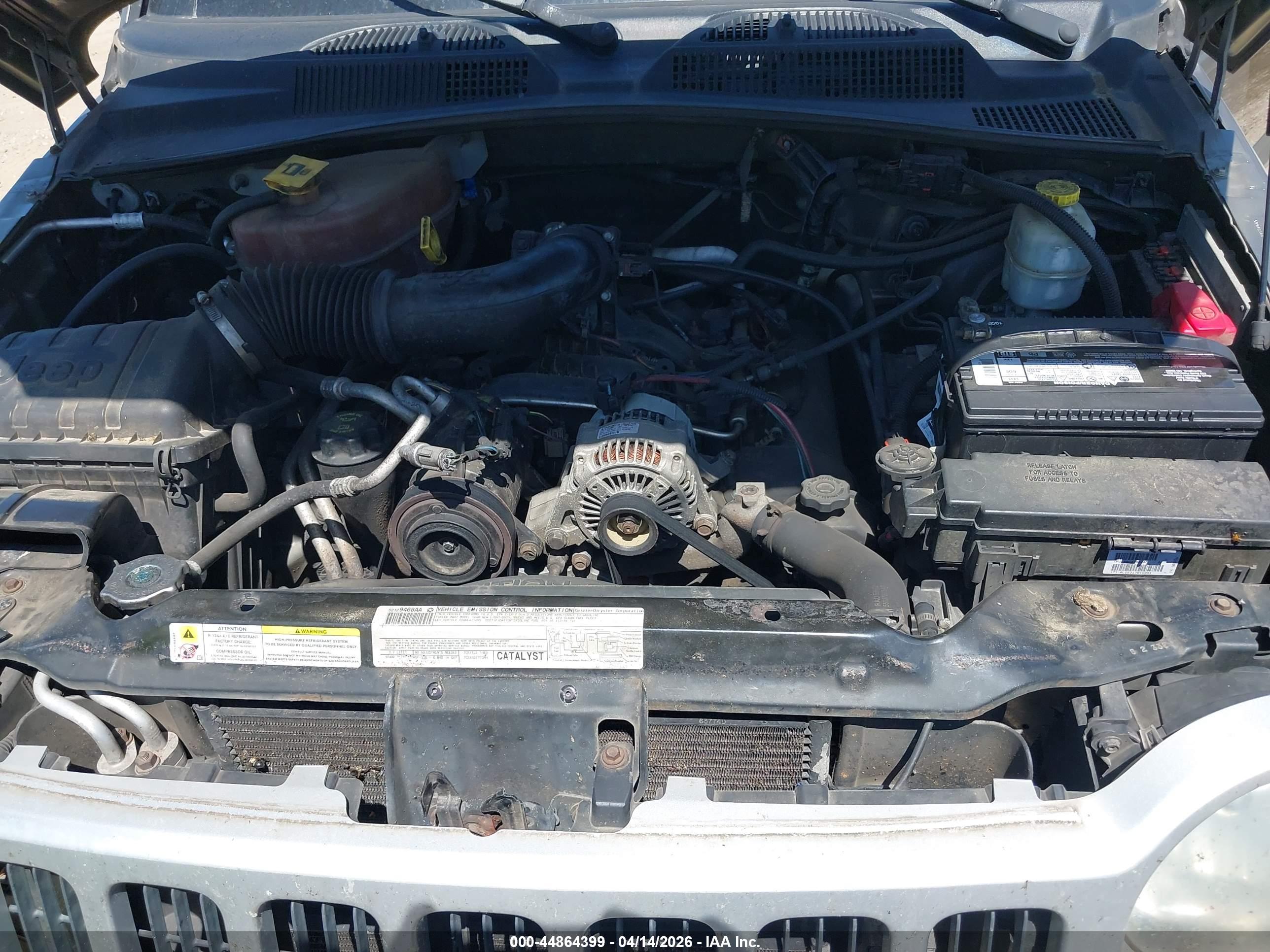 JEEP LIBERTY image 10