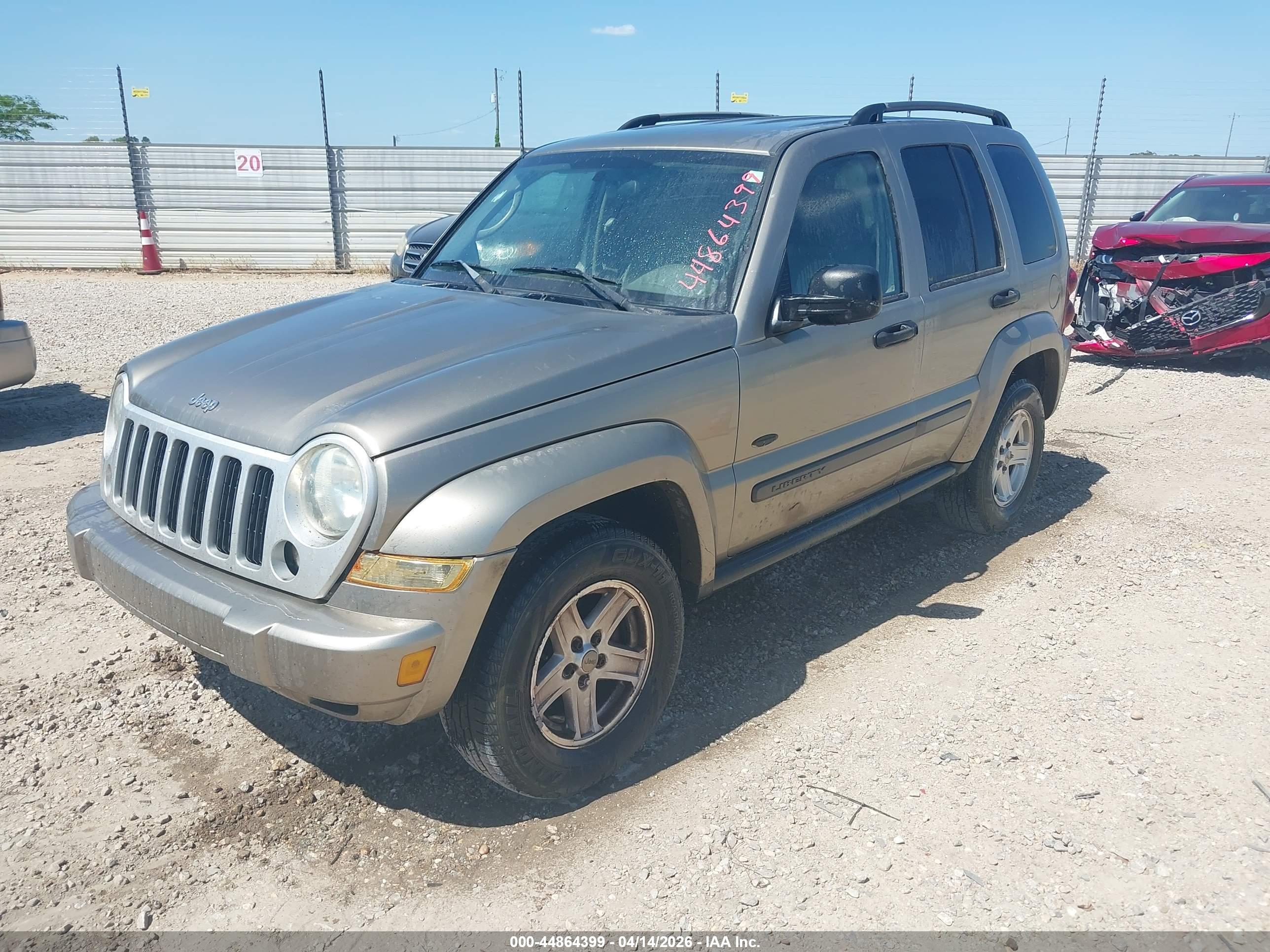 JEEP LIBERTY image 2
