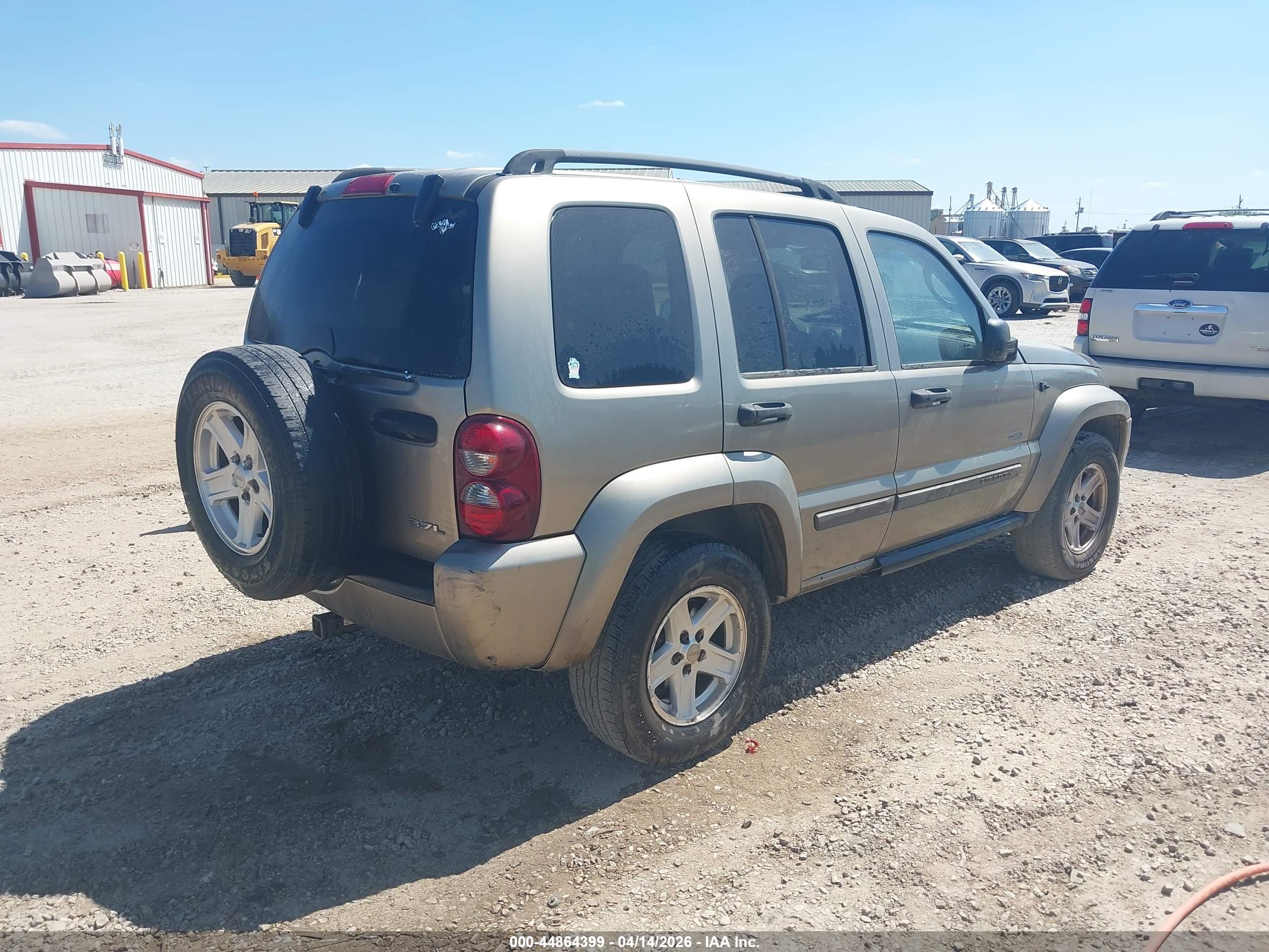 JEEP LIBERTY image 4