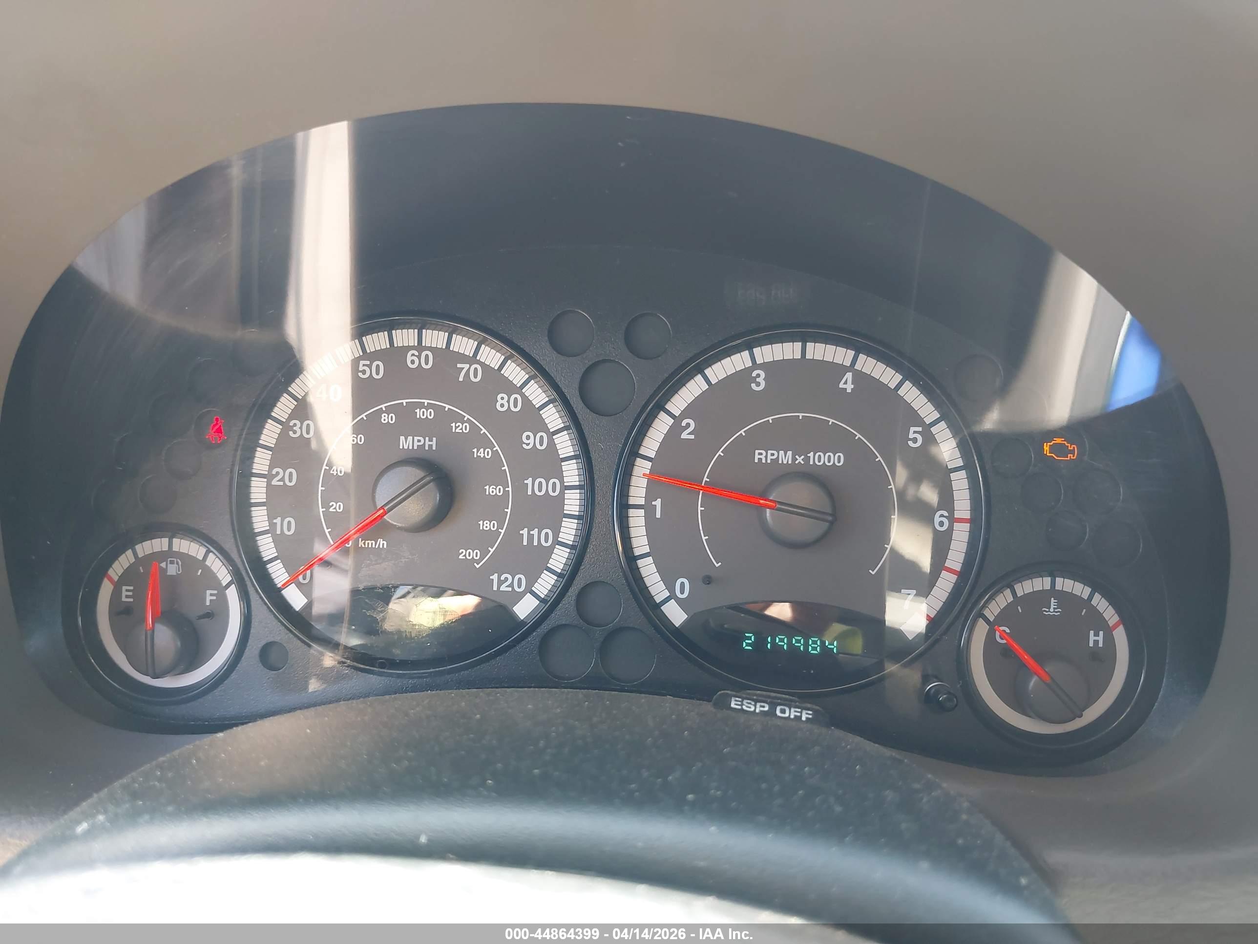 JEEP LIBERTY image 7
