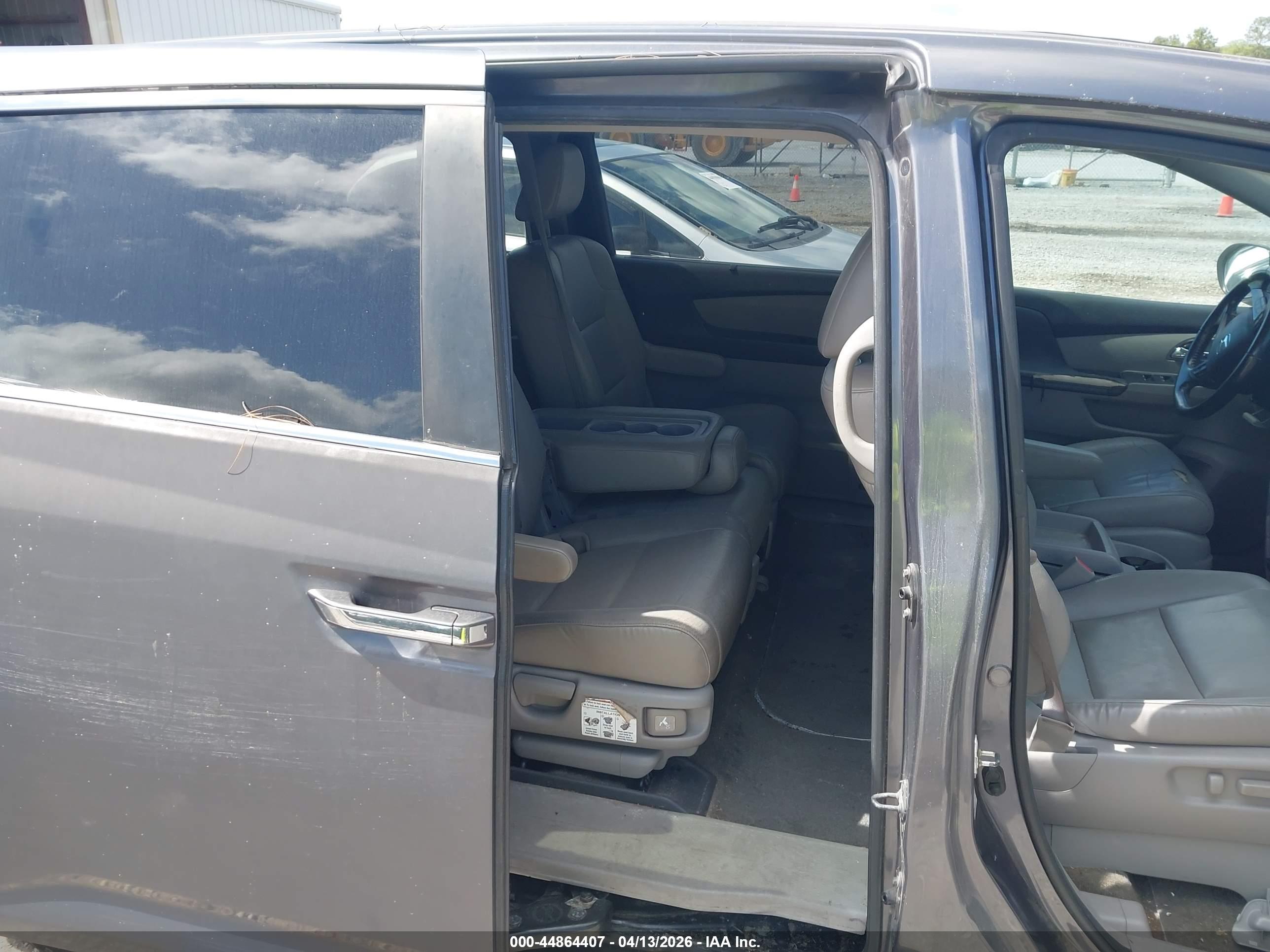 HONDA ODYSSEY image 8