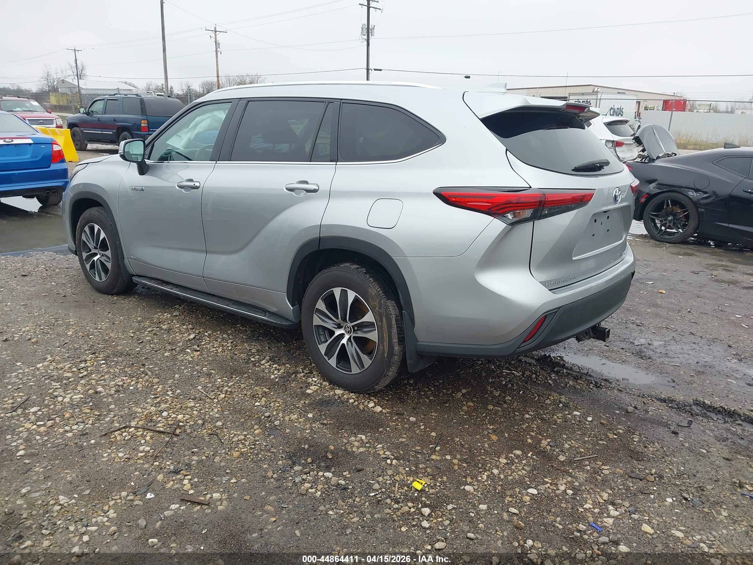 TOYOTA HIGHLANDER image 3