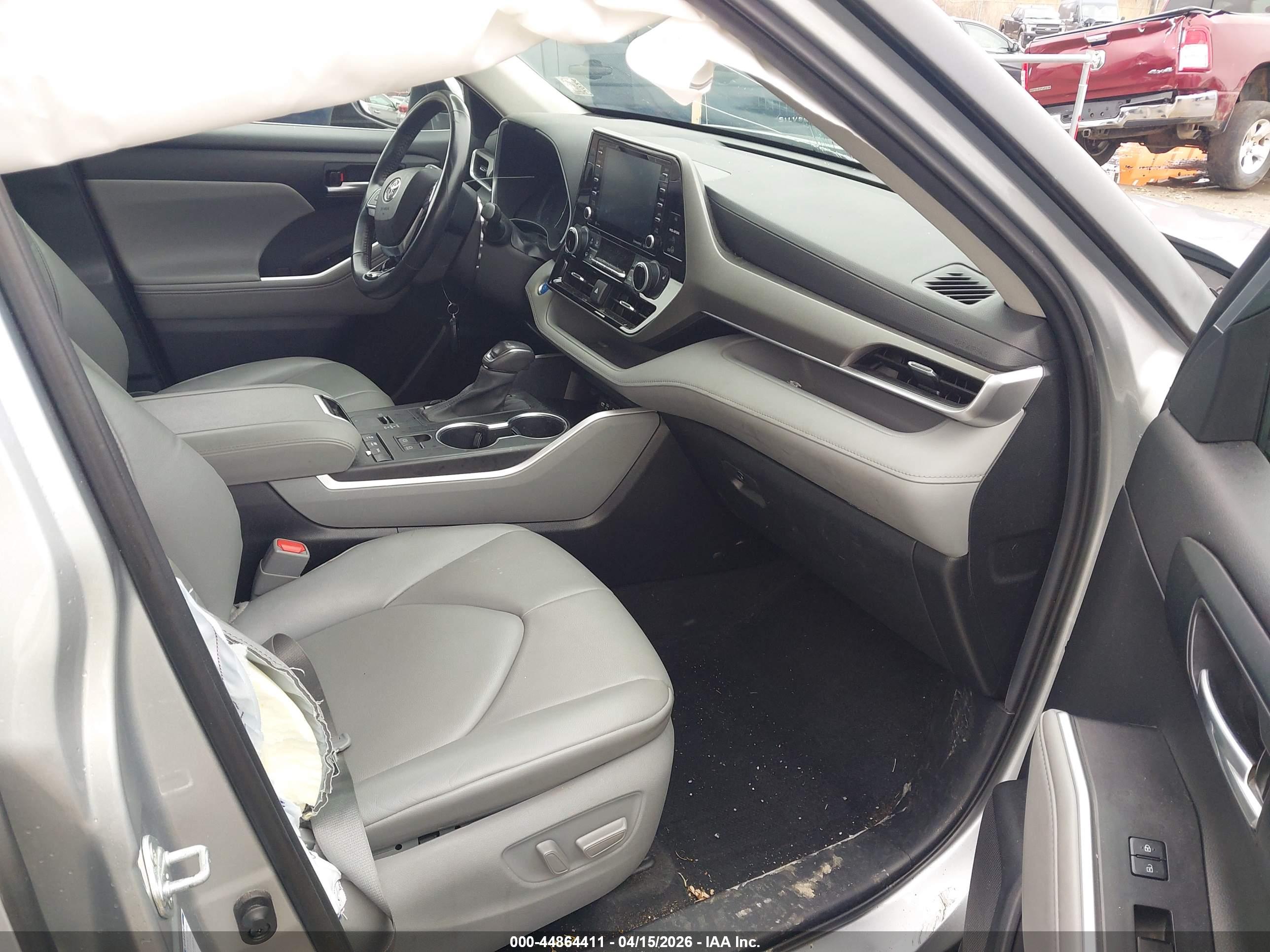 TOYOTA HIGHLANDER image 5