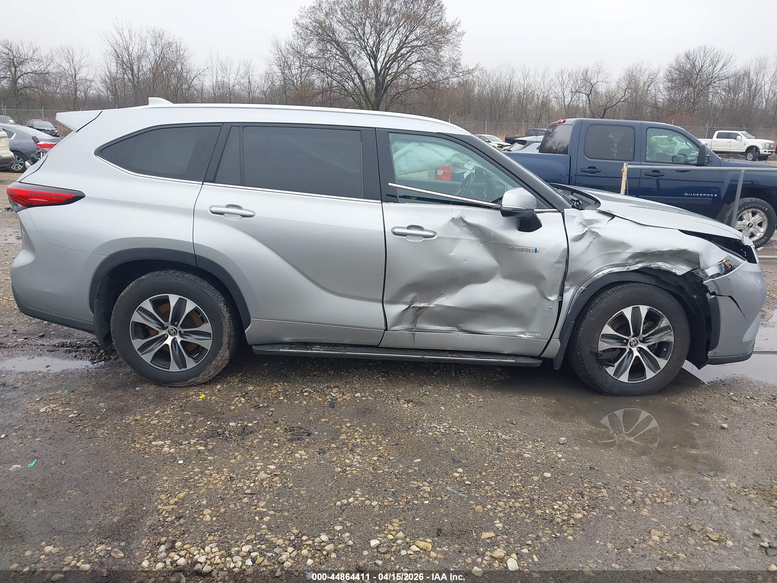 TOYOTA HIGHLANDER image 6
