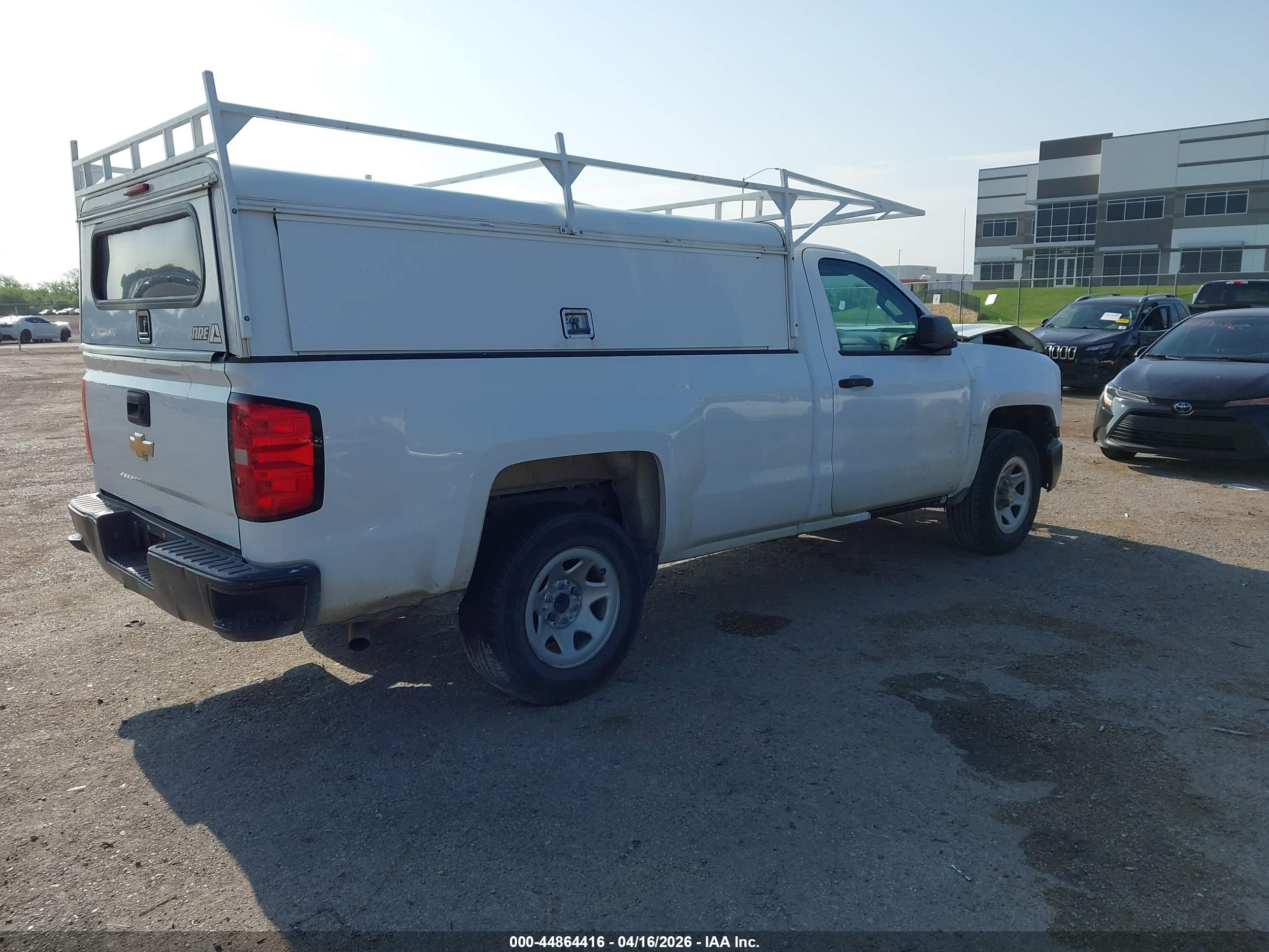 CHEVROLET SILVERADO image 4