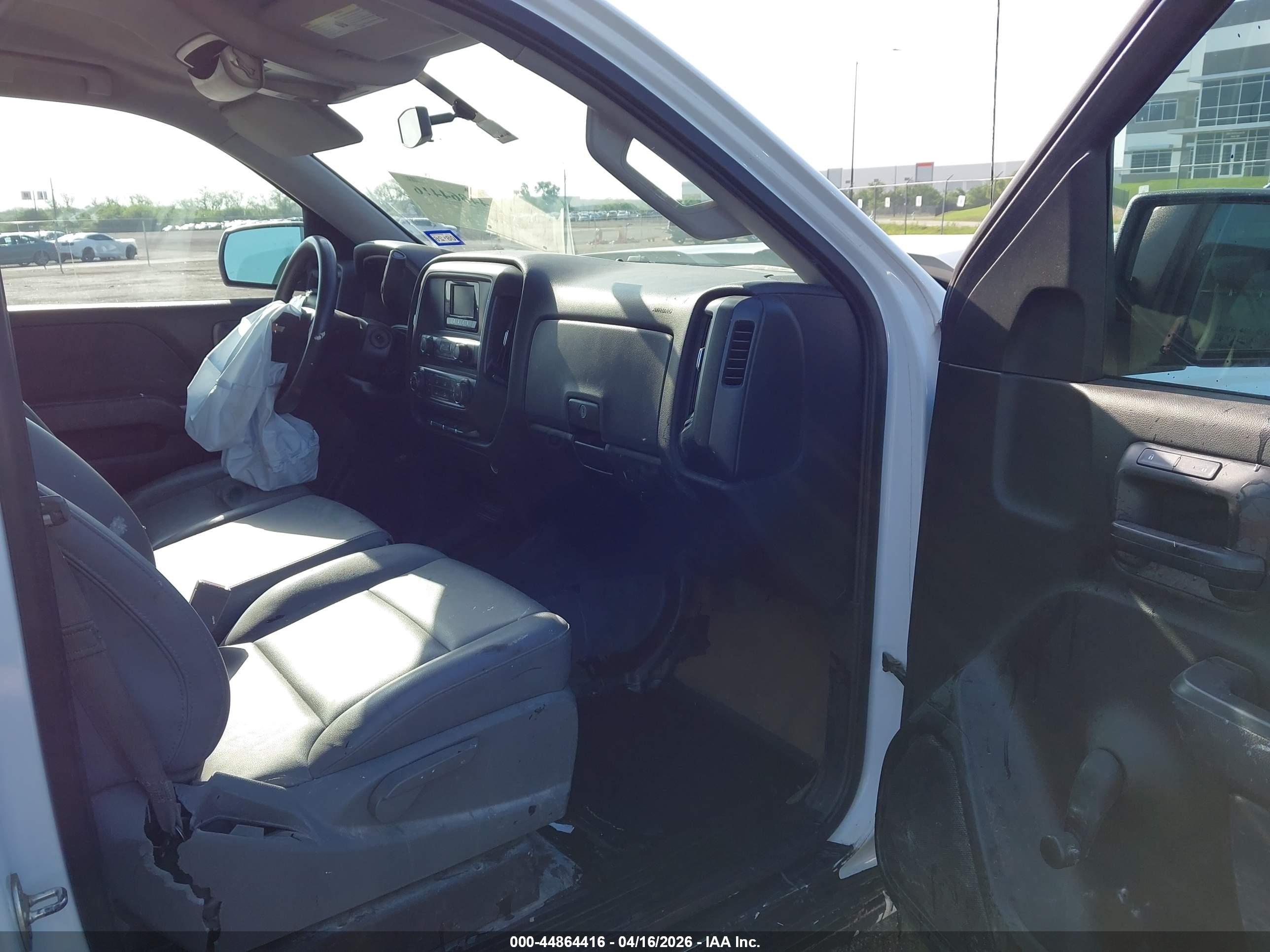 CHEVROLET SILVERADO image 5