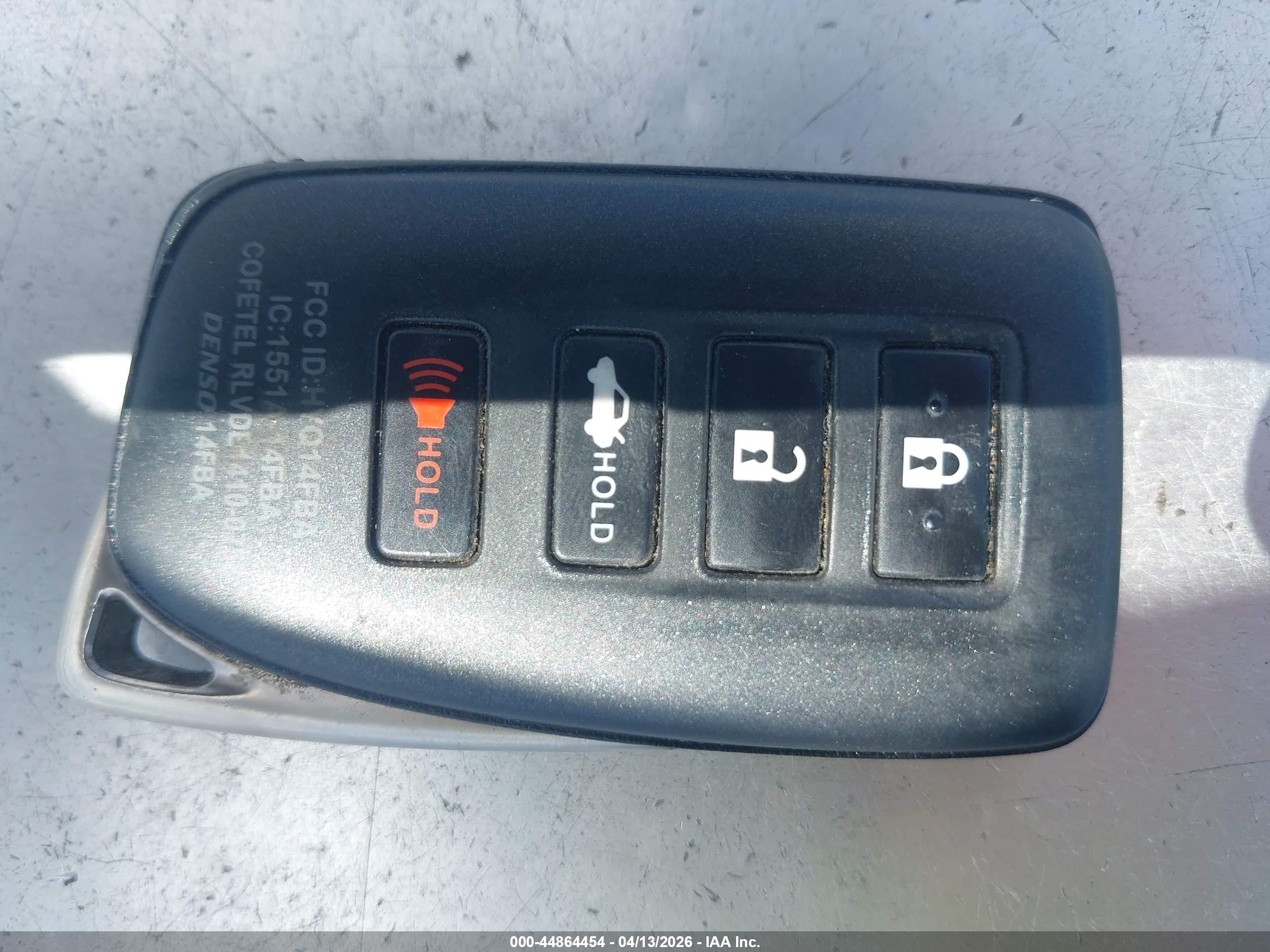 LEXUS IS image 11