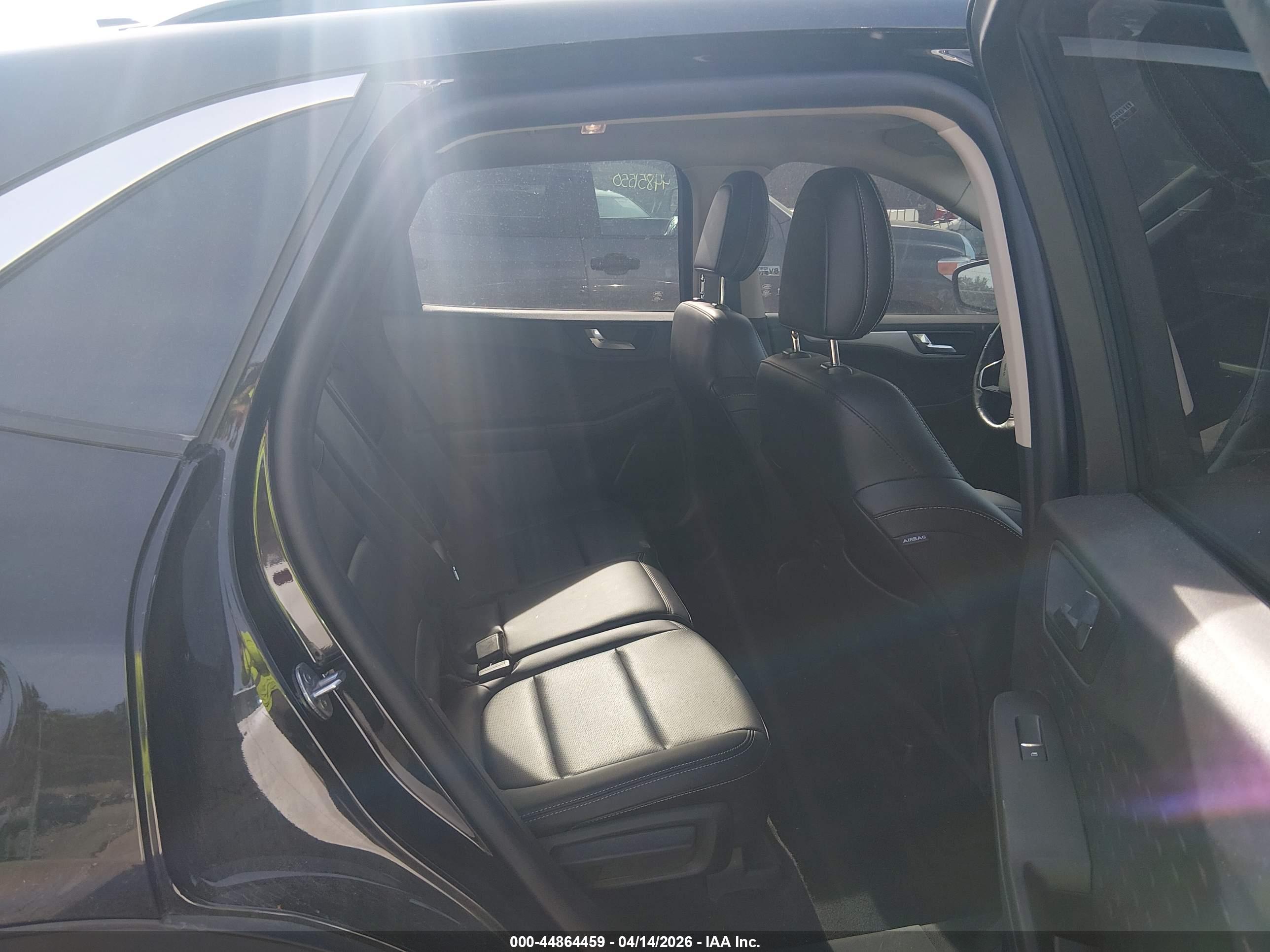 FORD ESCAPE image 8