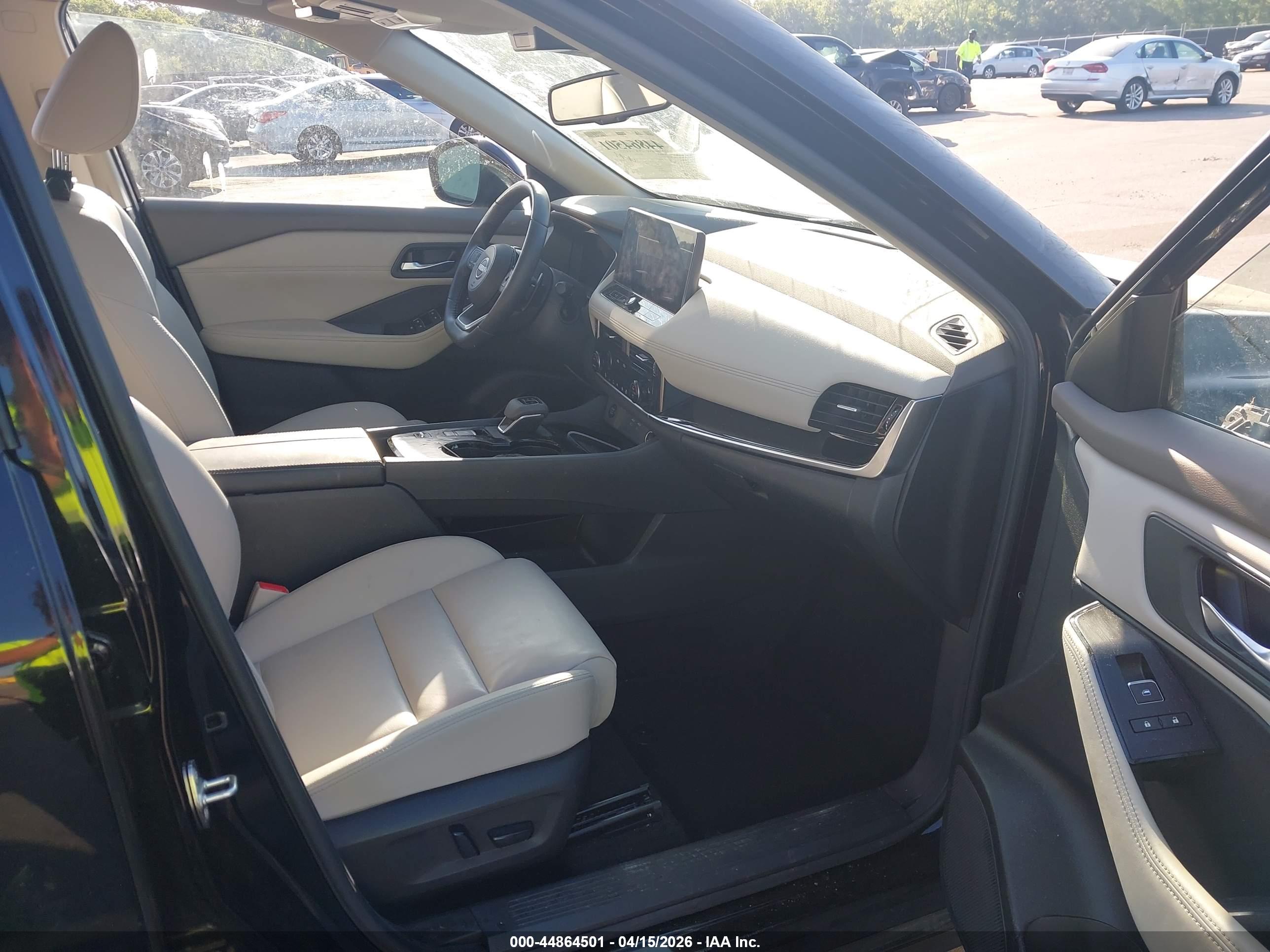NISSAN ROGUE image 5