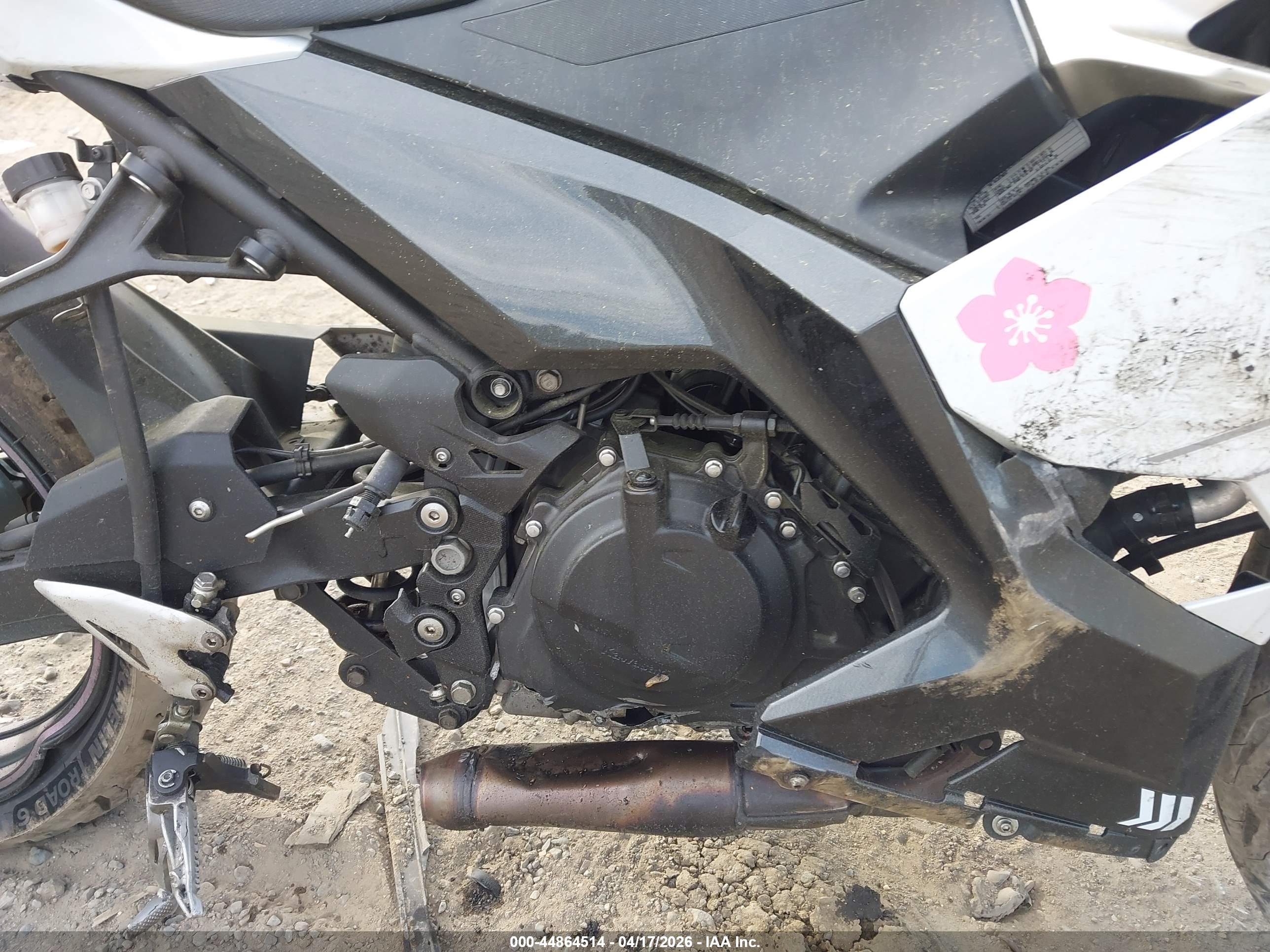 KAWASAKI EX400 image 8
