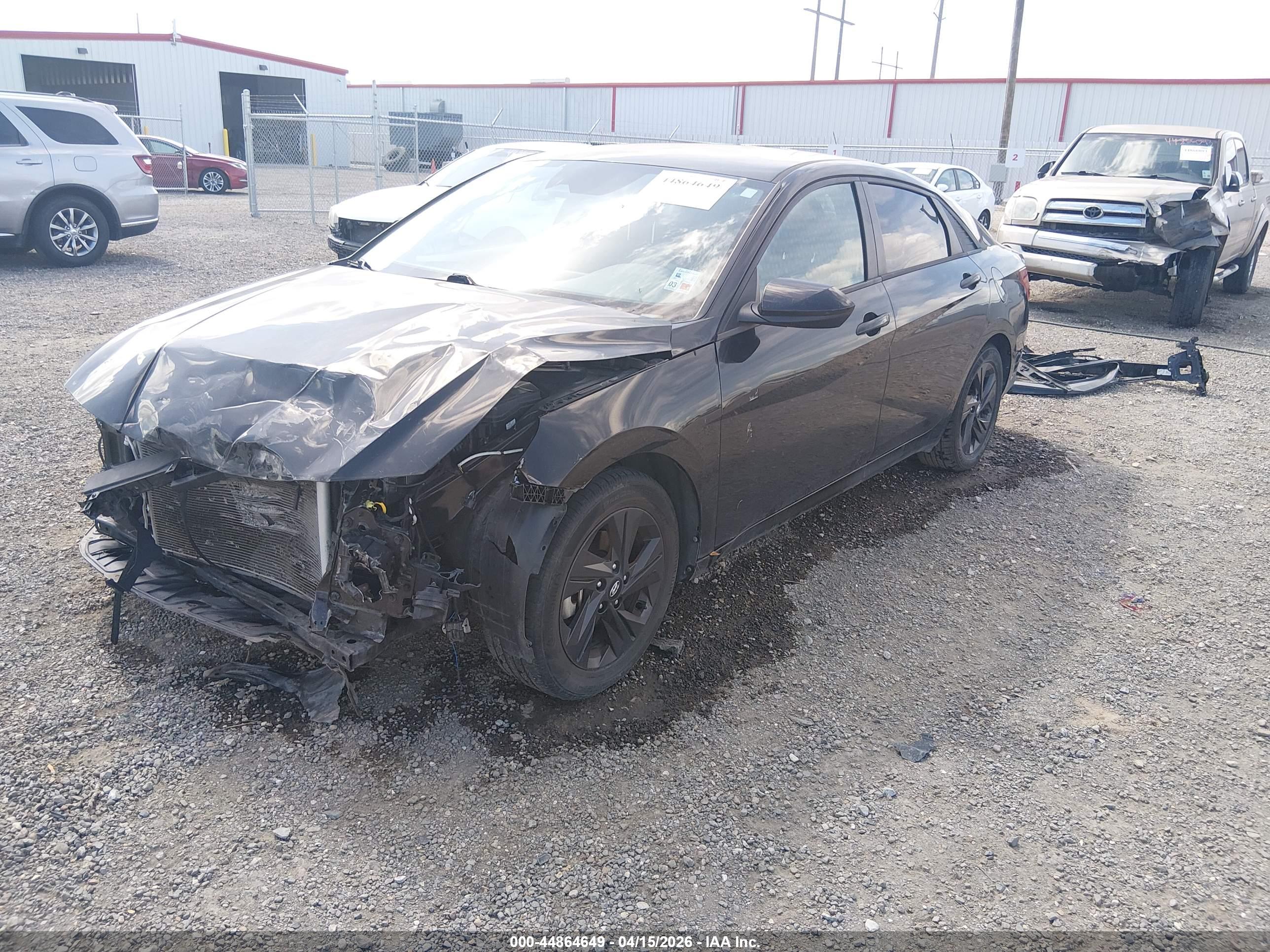 HYUNDAI ELANTRA image 2