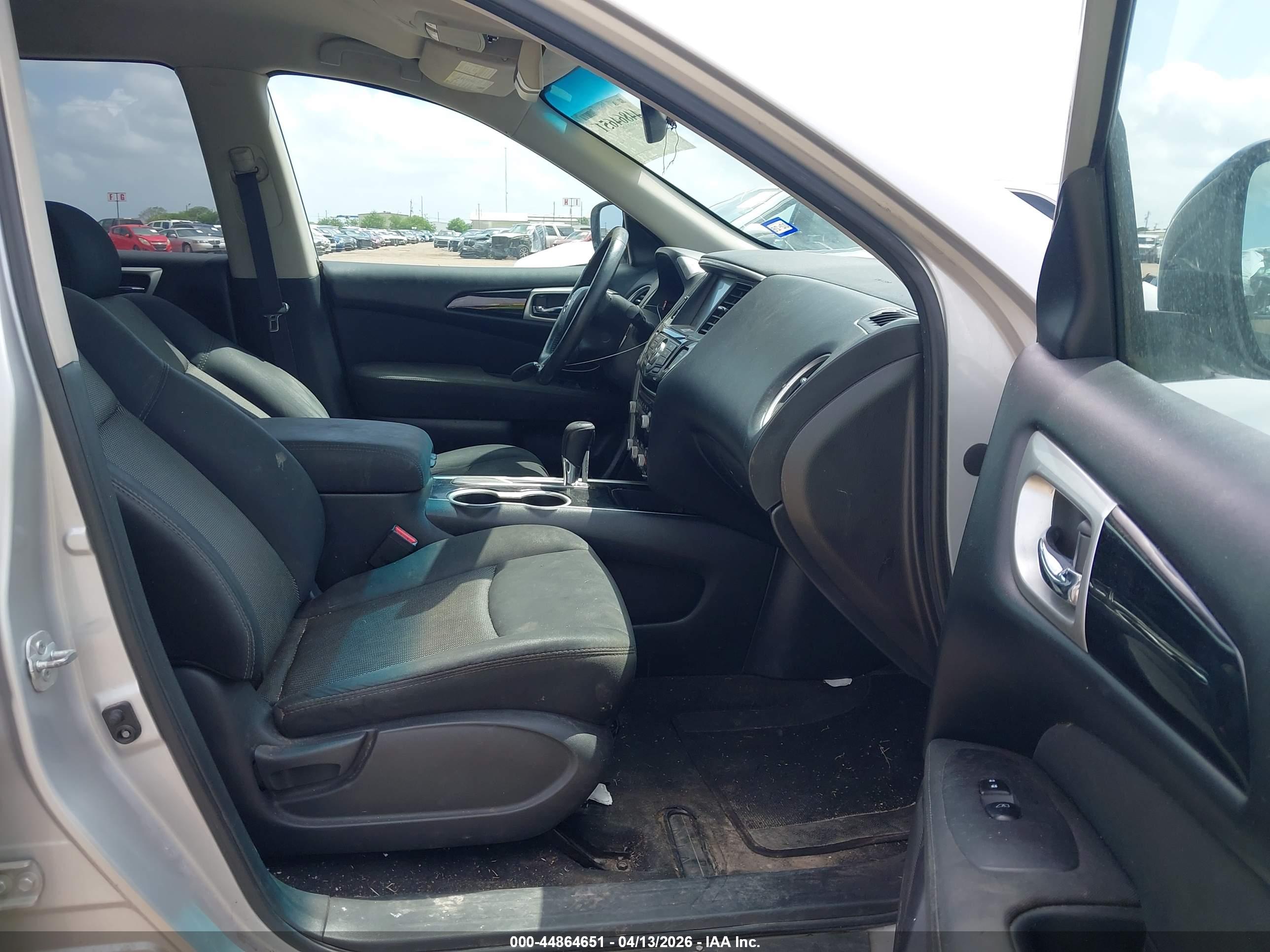 NISSAN PATHFINDER image 5