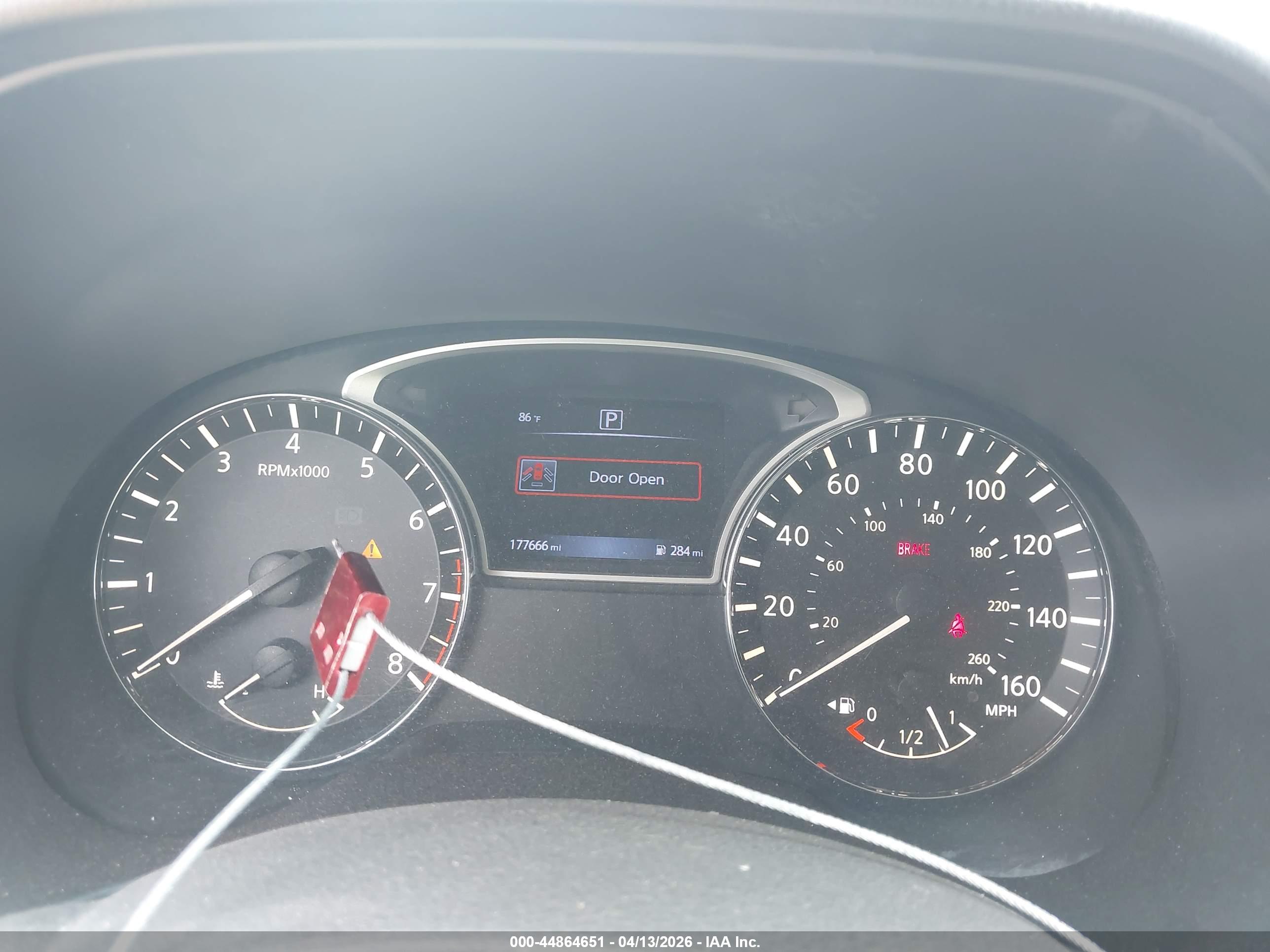 NISSAN PATHFINDER image 7