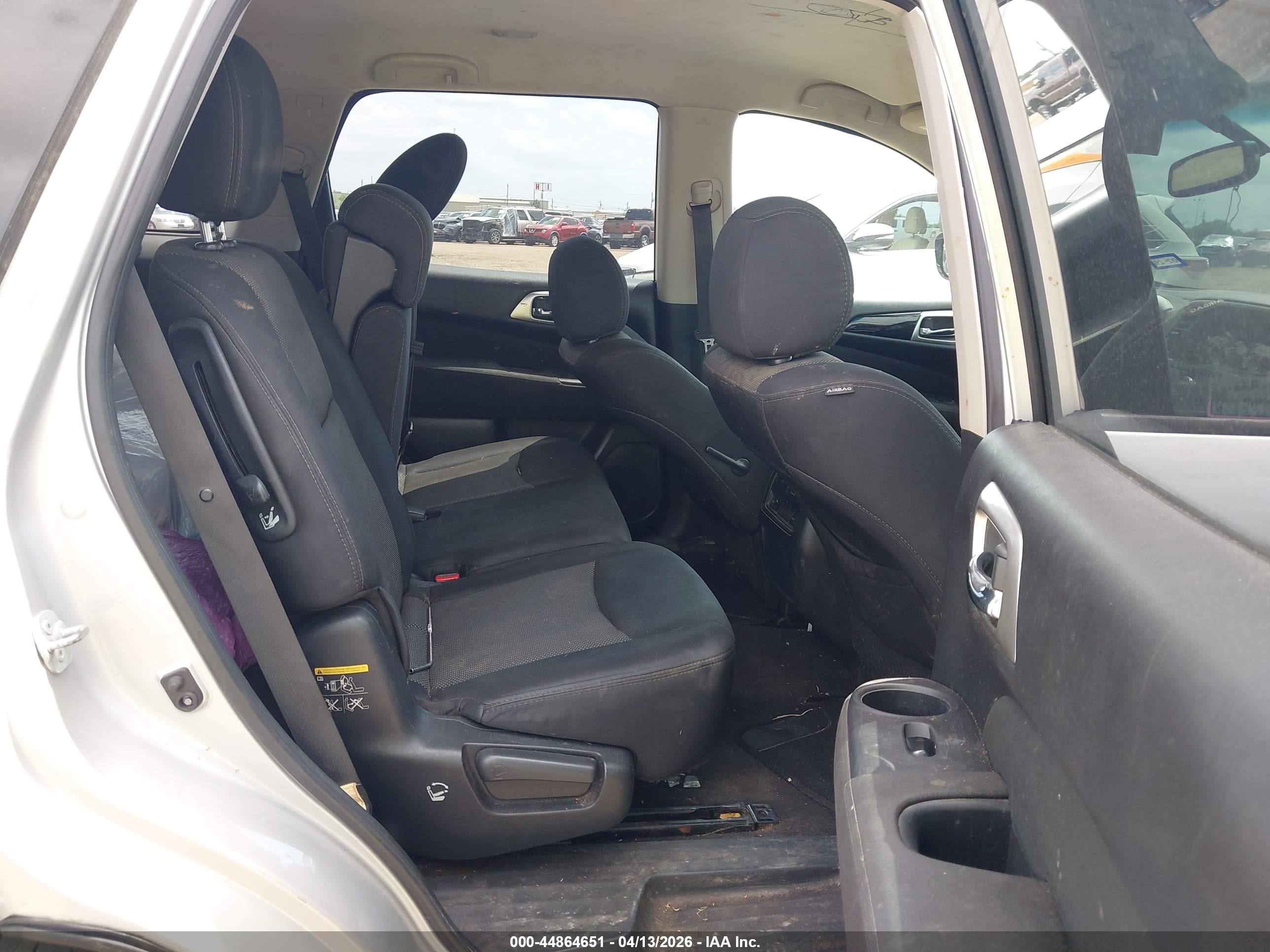NISSAN PATHFINDER image 8
