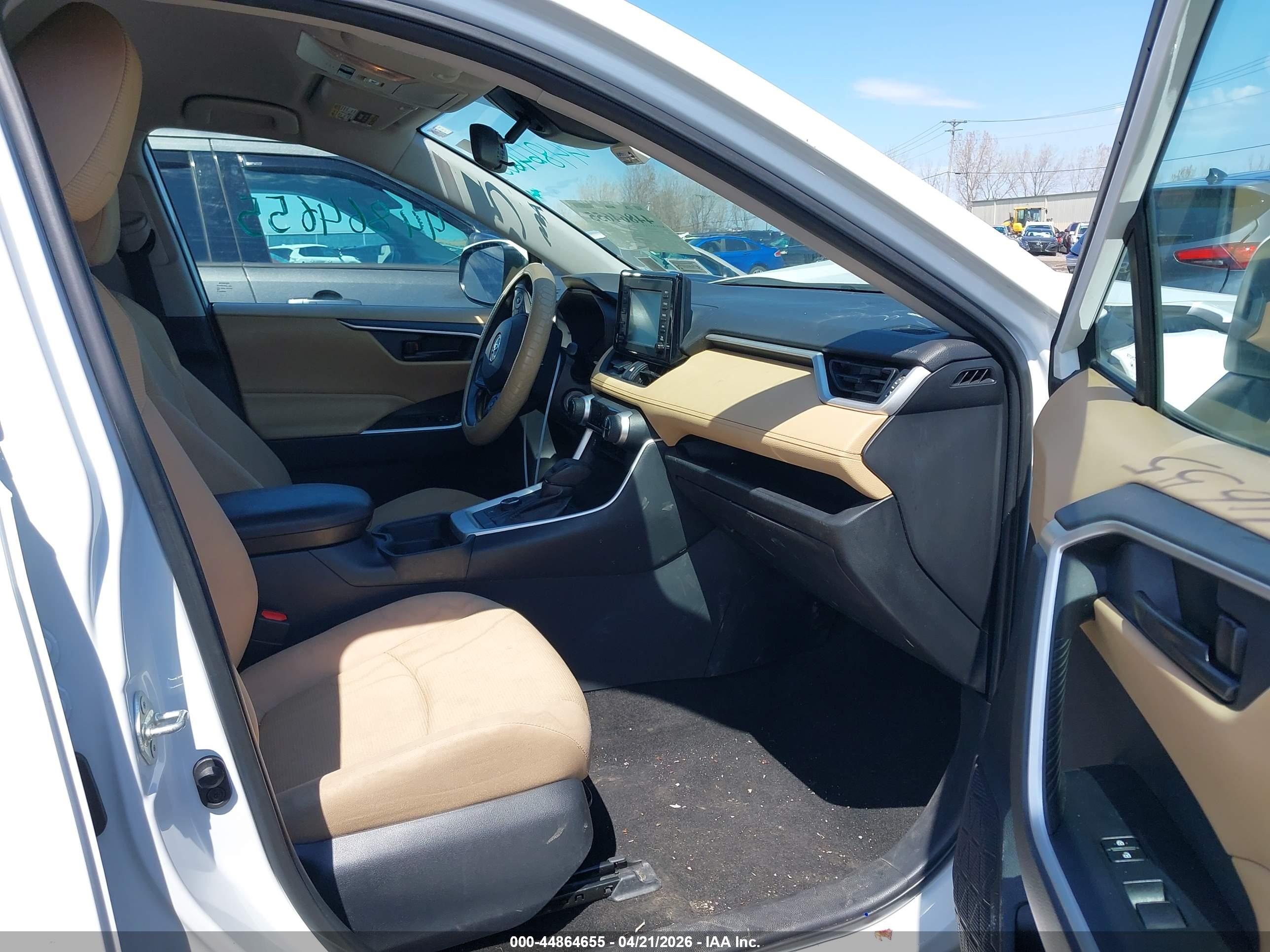 TOYOTA RAV4 image 5